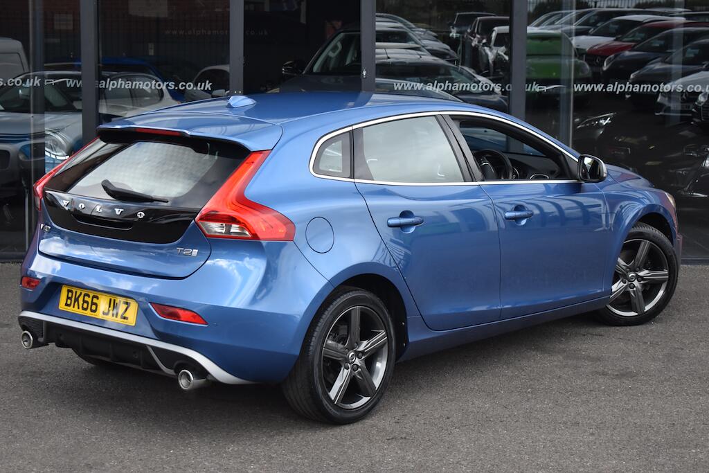 Volvo V40 view 7
