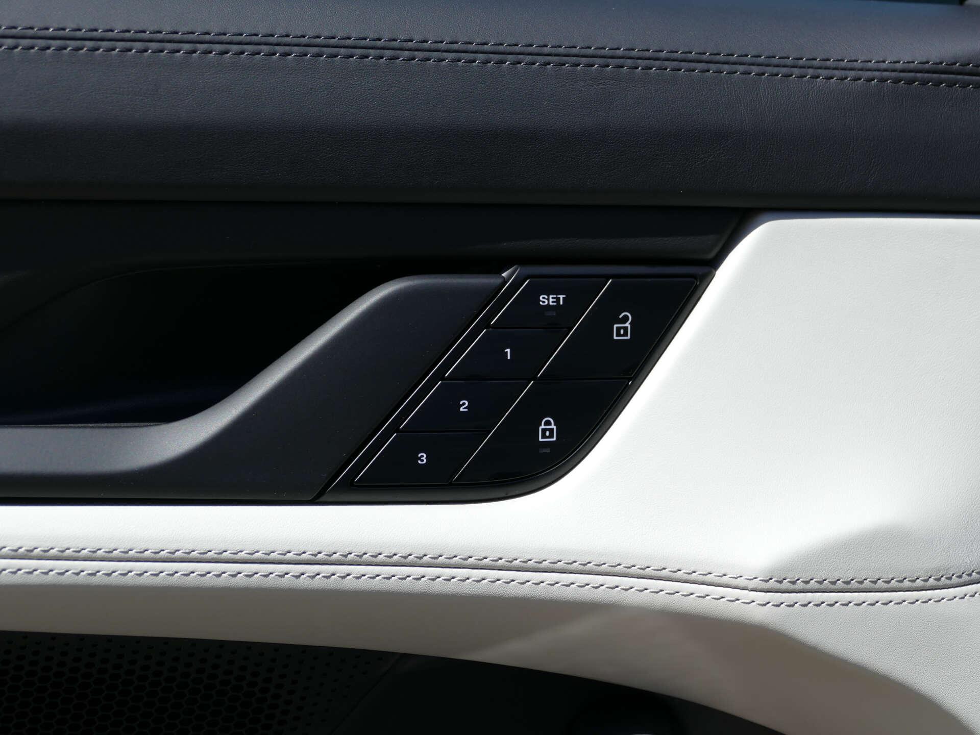 Porsche Taycan view 53