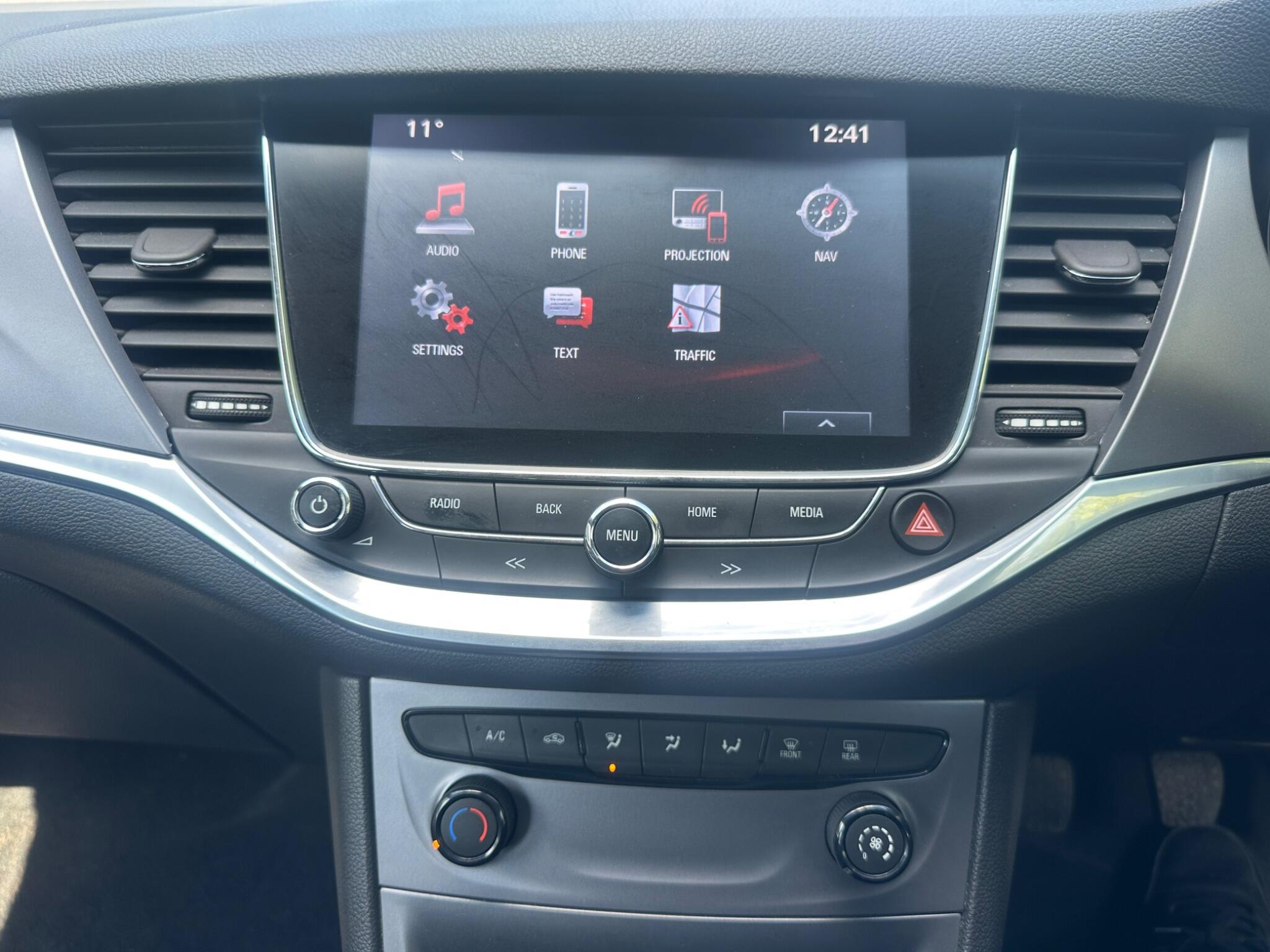 2016 Vauxhall Astra image 34