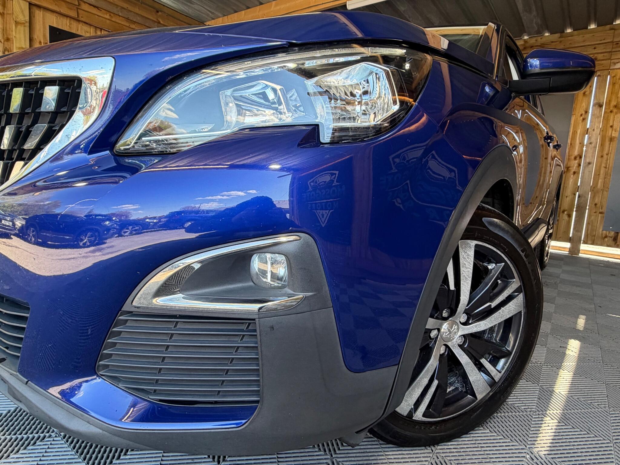 Peugeot 3008 view 34
