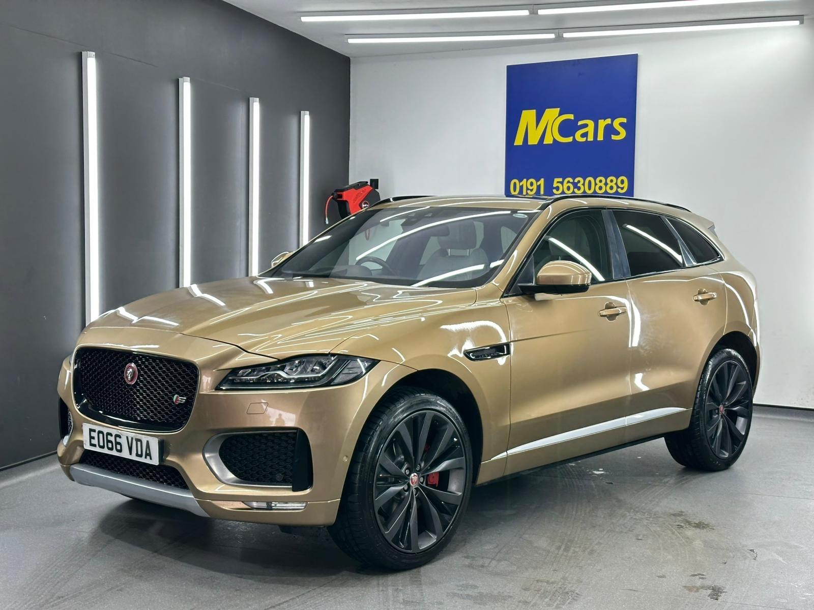 Jaguar F-Pace view 2