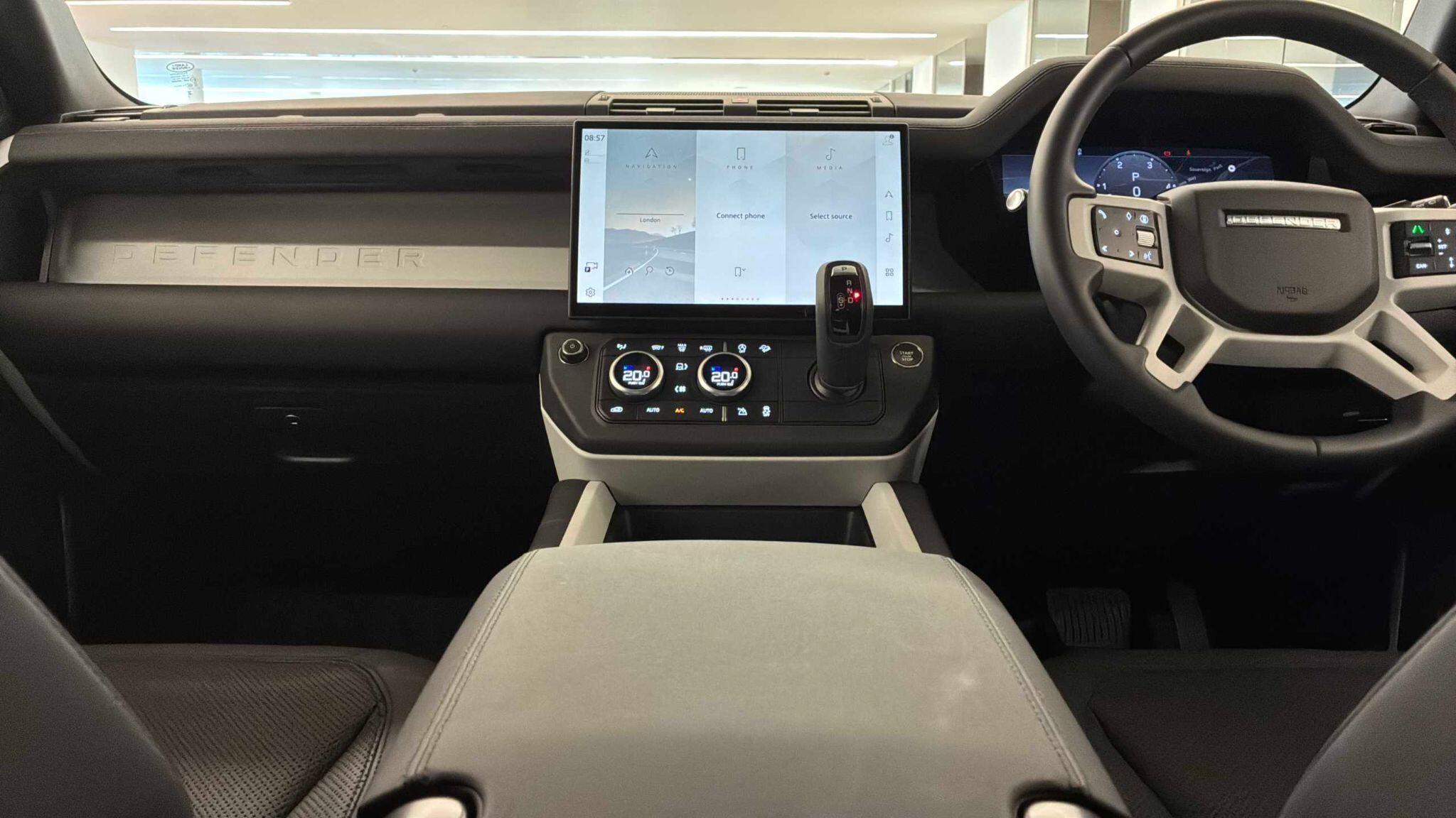 Land Rover Defender view 55