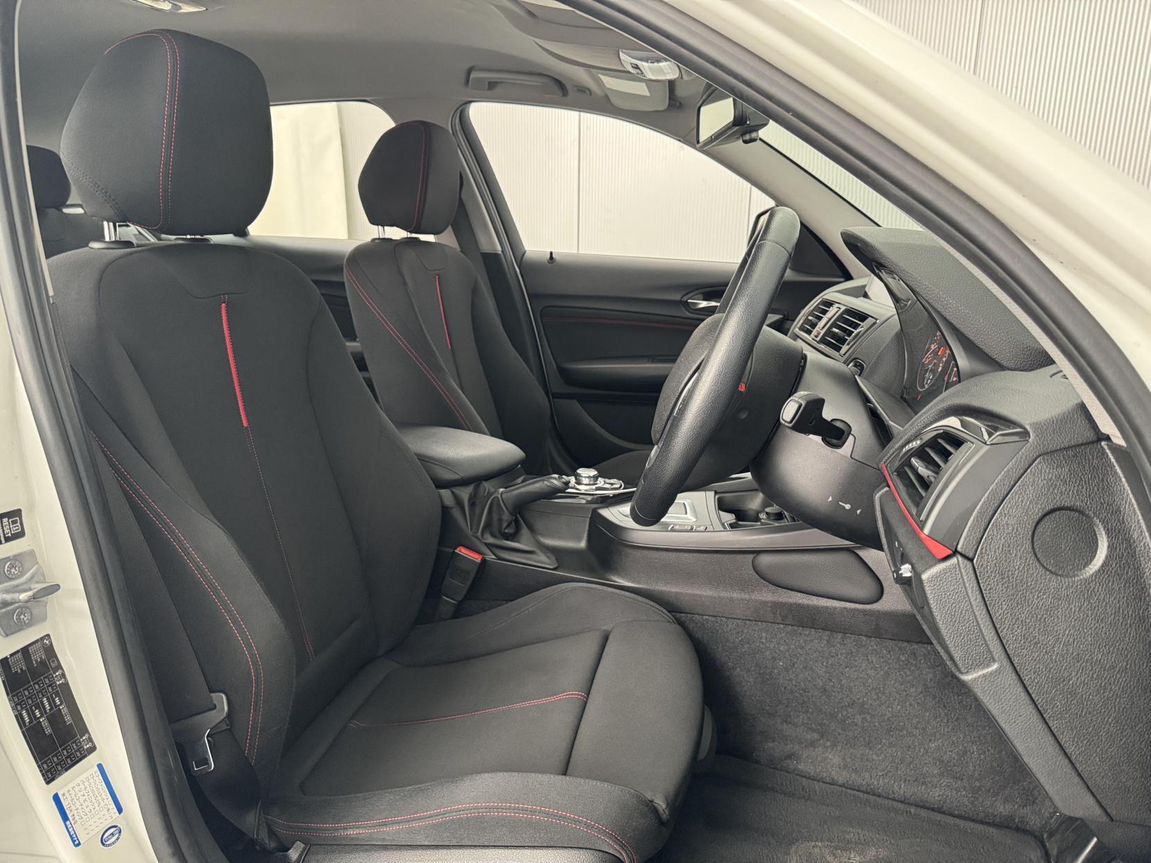 BMW 1 Series view 46