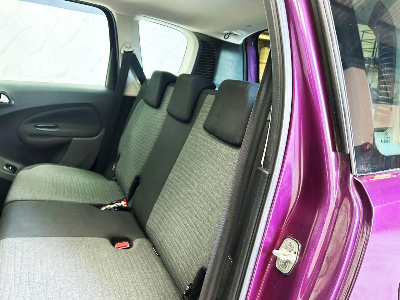 Citroen C3 Picasso view 21