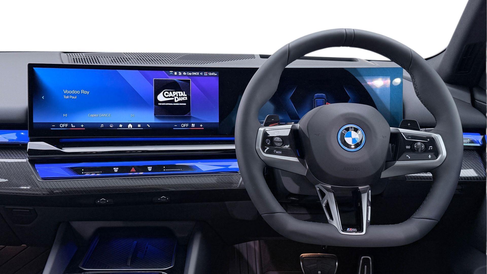 BMW 5 Series view 5