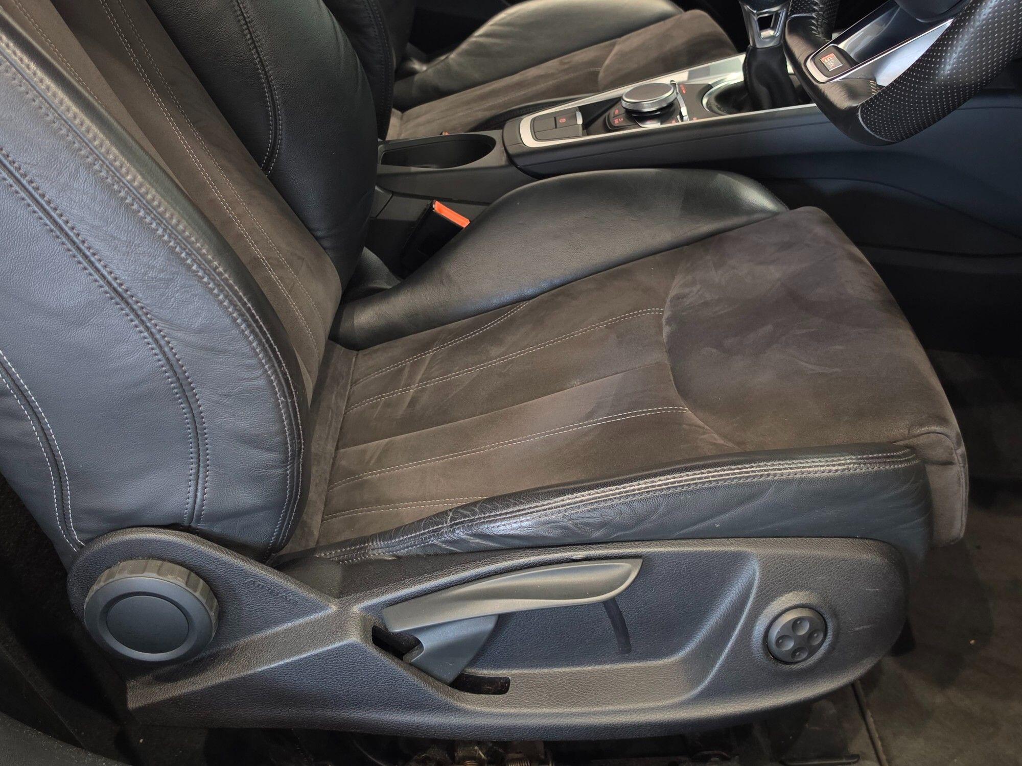 Audi TT view 28