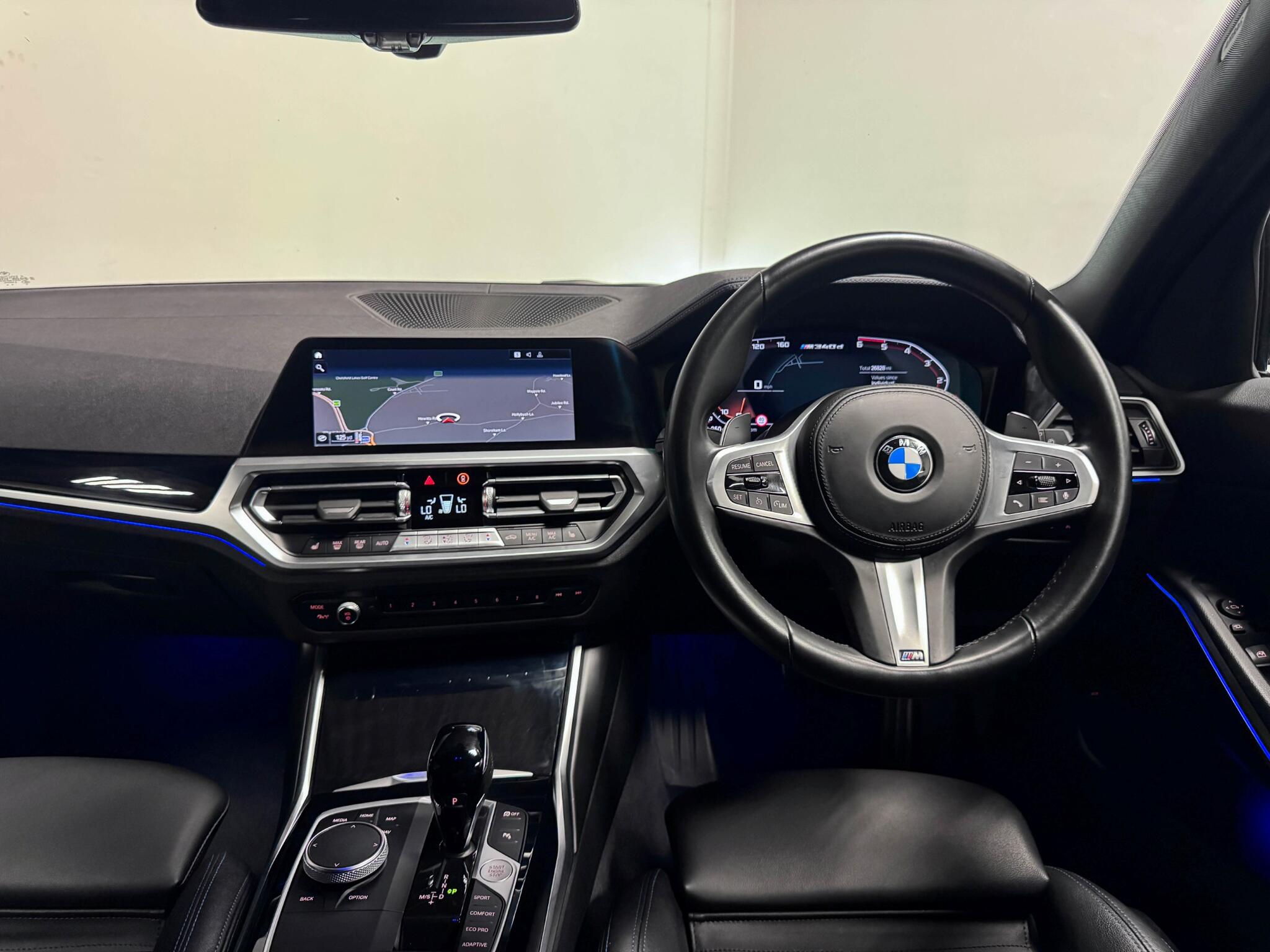 BMW 3 Series view 27