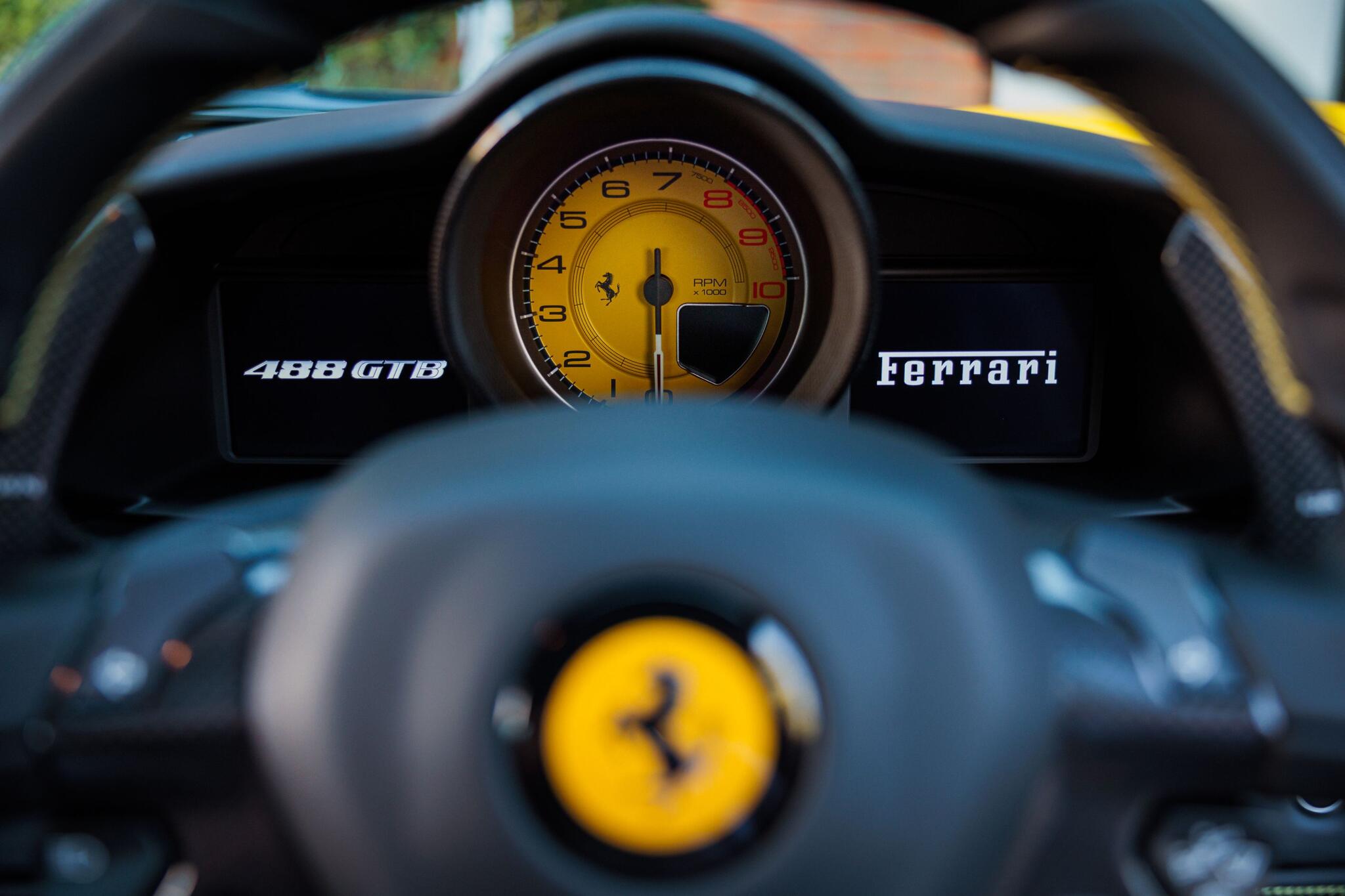 Ferrari 488 view 31
