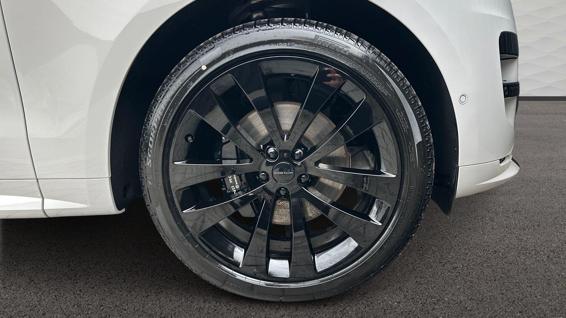 Land Rover Range Rover Sport view 9