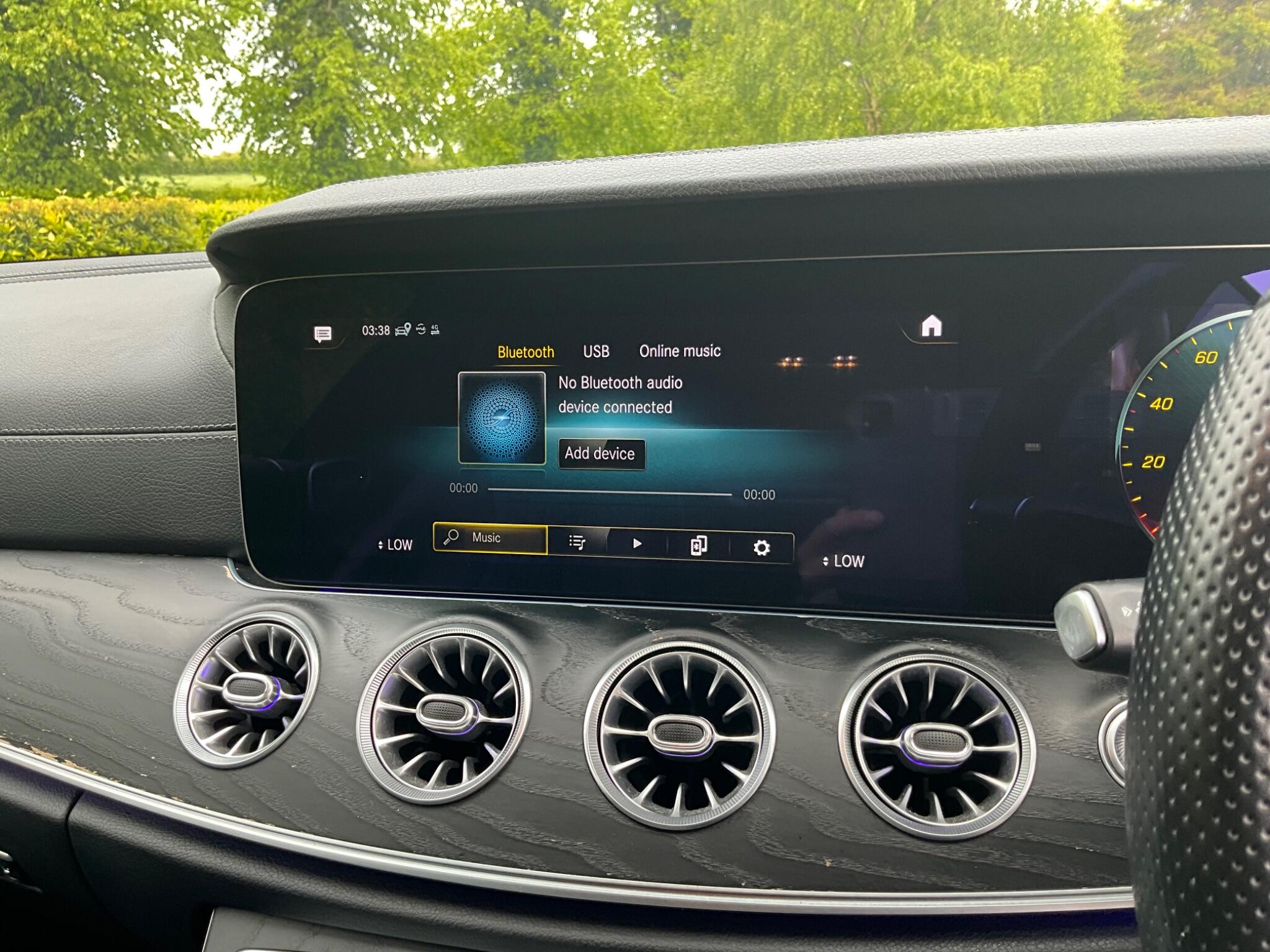 Mercedes-Benz E Class view 29