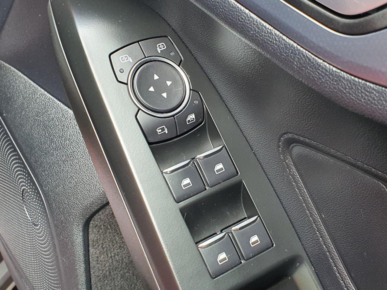 Ford Focus view 32