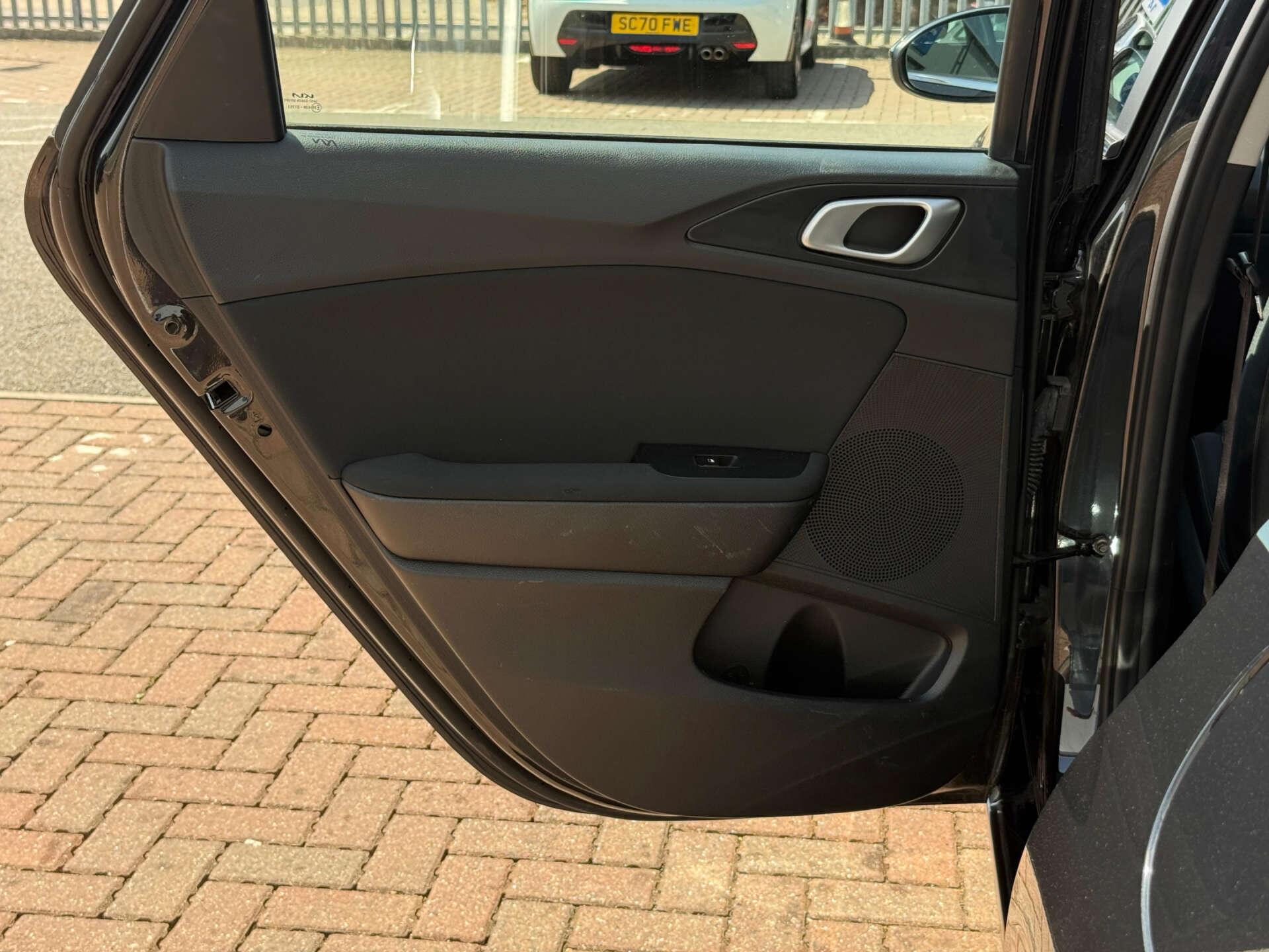 Kia Ceed view 39