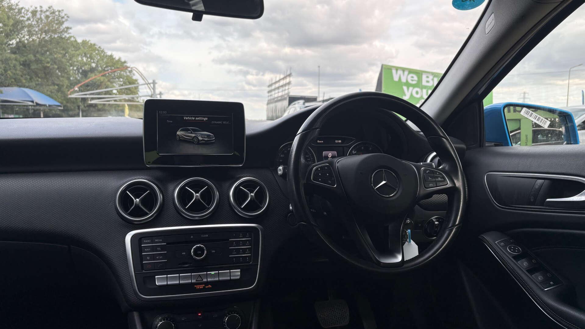 Mercedes-Benz A-Class view 34