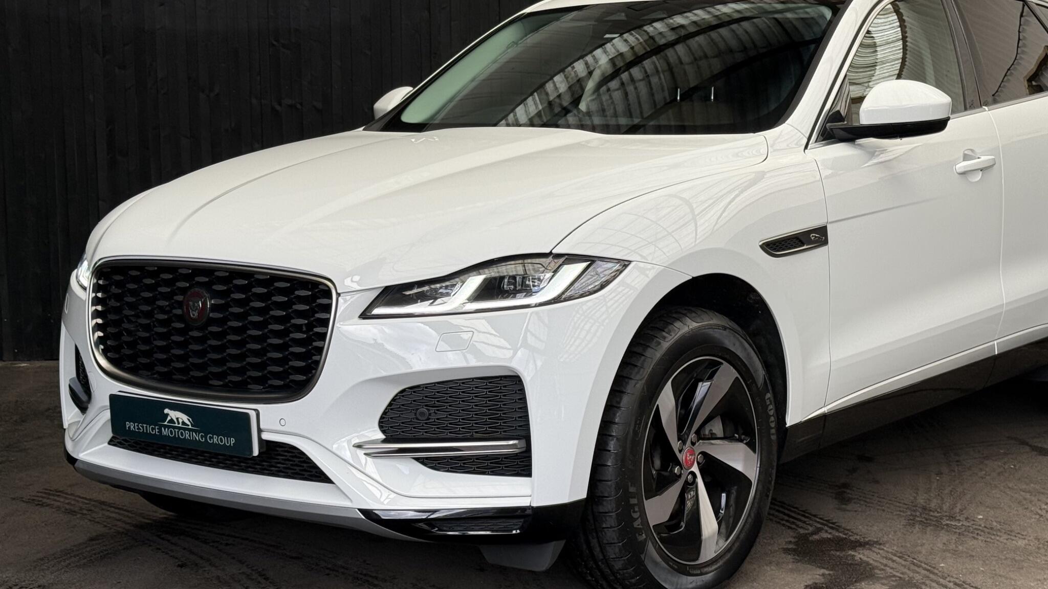 Jaguar F-Pace view 7