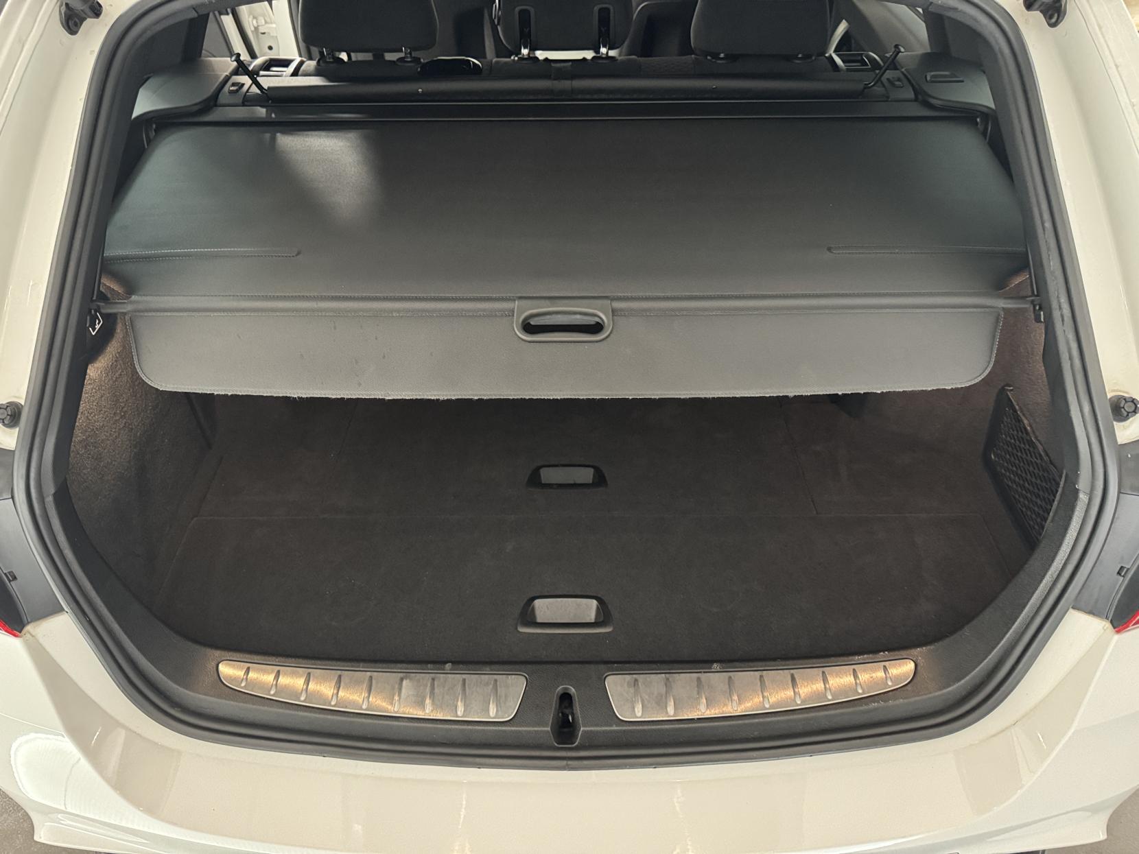 BMW 3 Series view 71