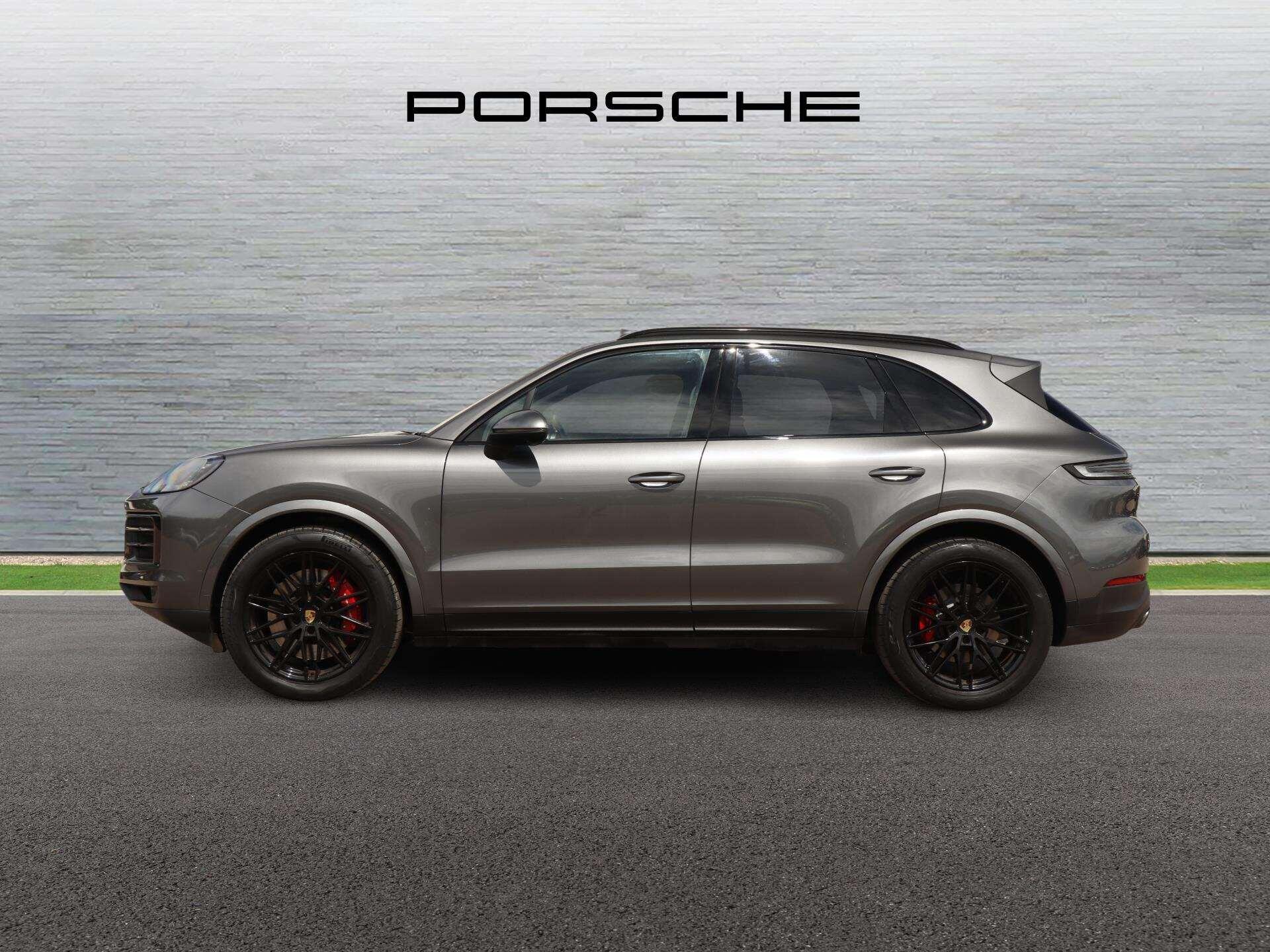 Porsche Cayenne view 6