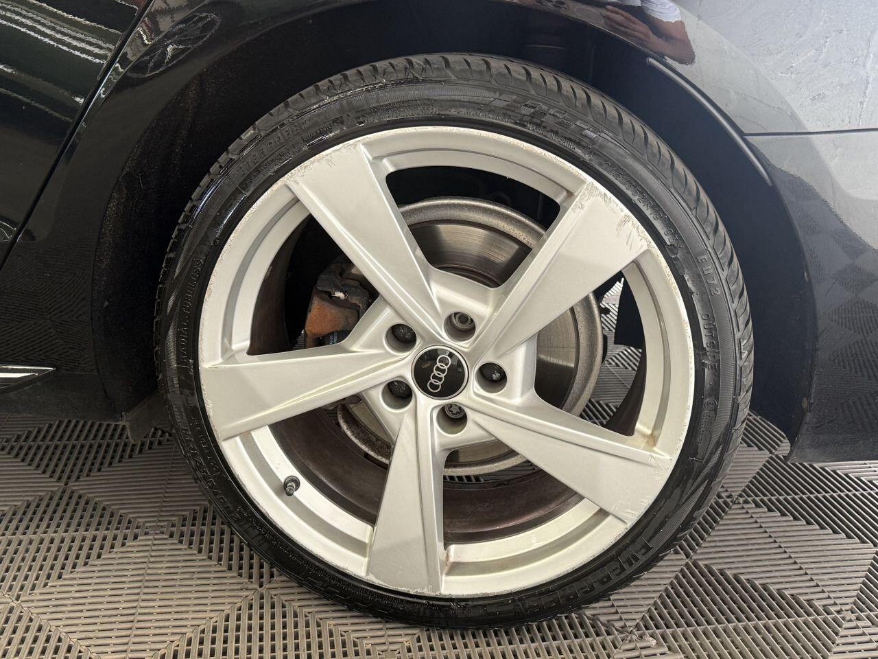 Audi A4 view 20