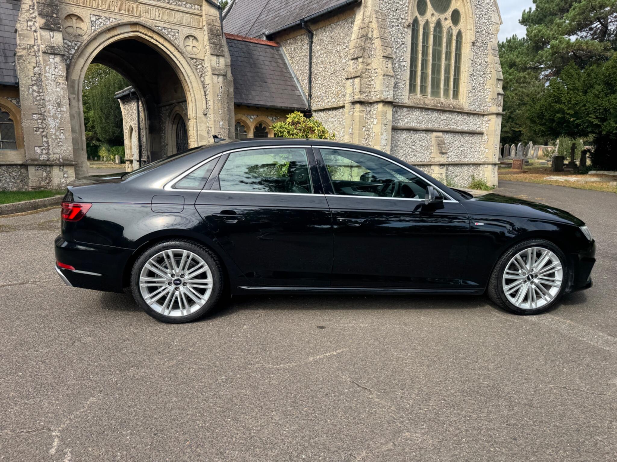 Audi A4 view 19