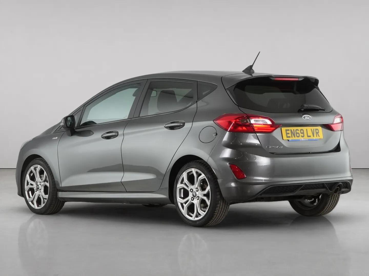 Ford Fiesta view 9
