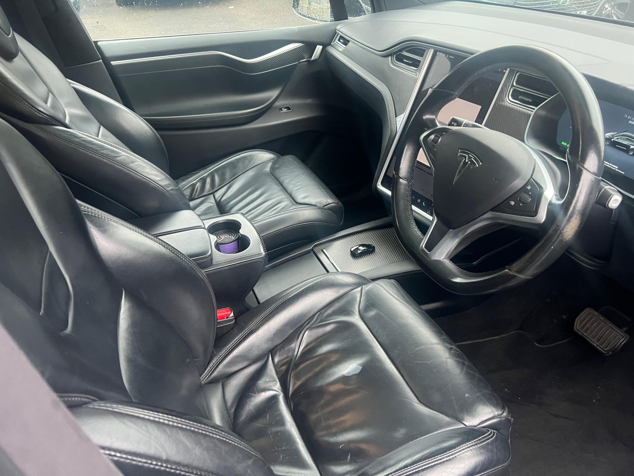 2017 Tesla Model X image 23