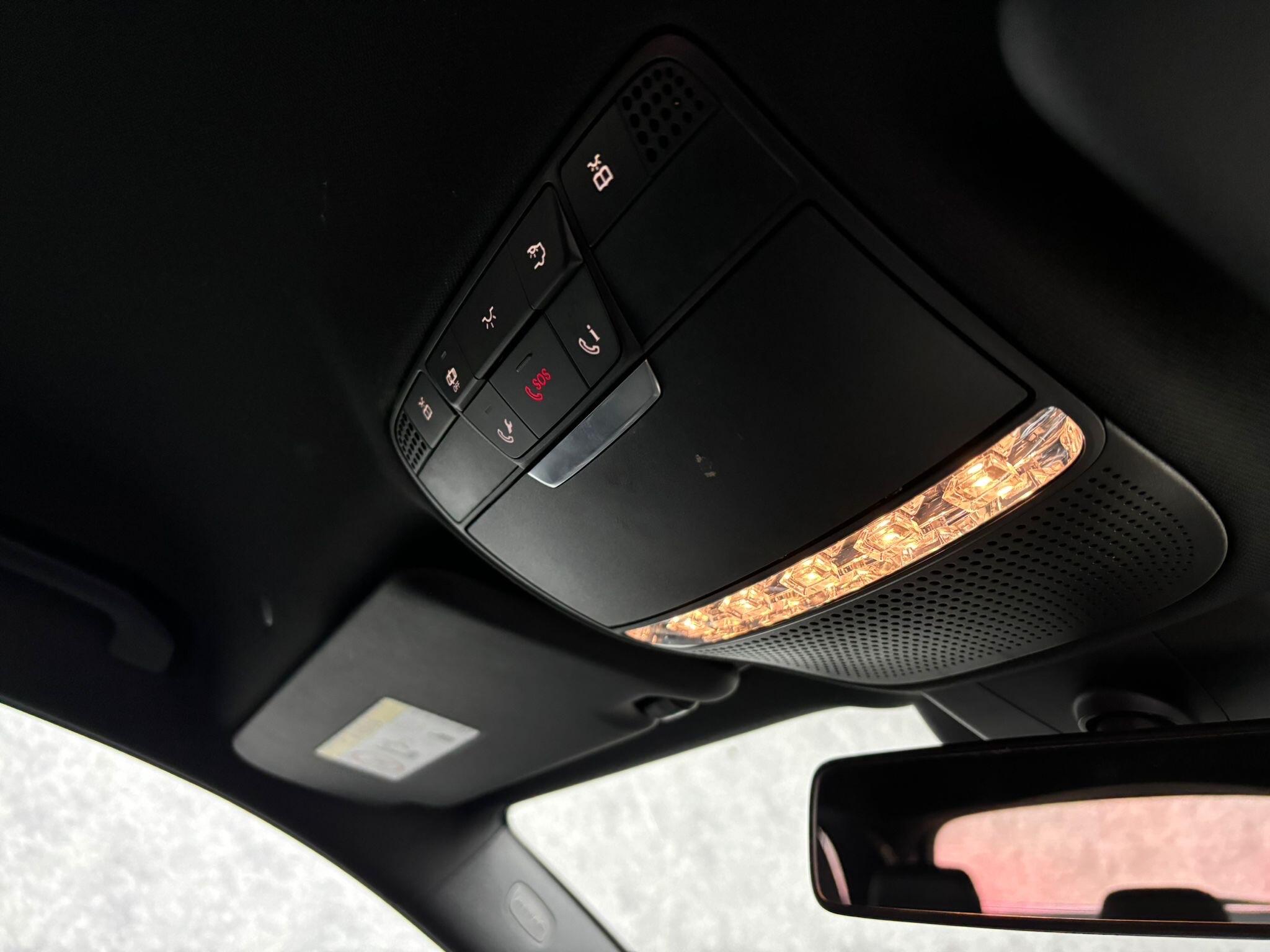 Mercedes-Benz E-Class view 30