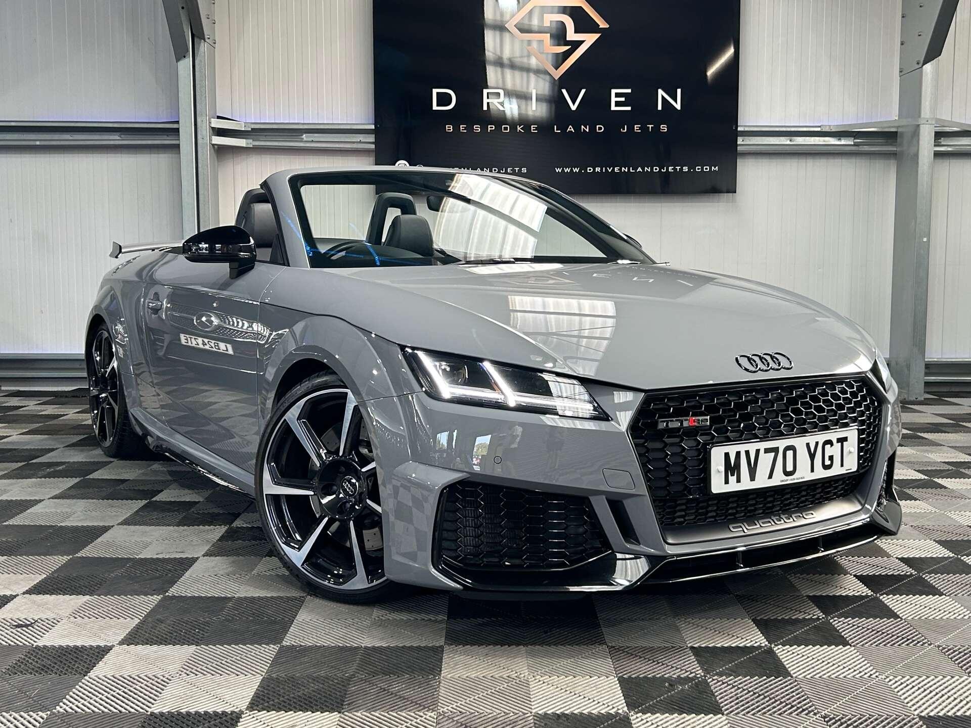 Audi TT RS view 15