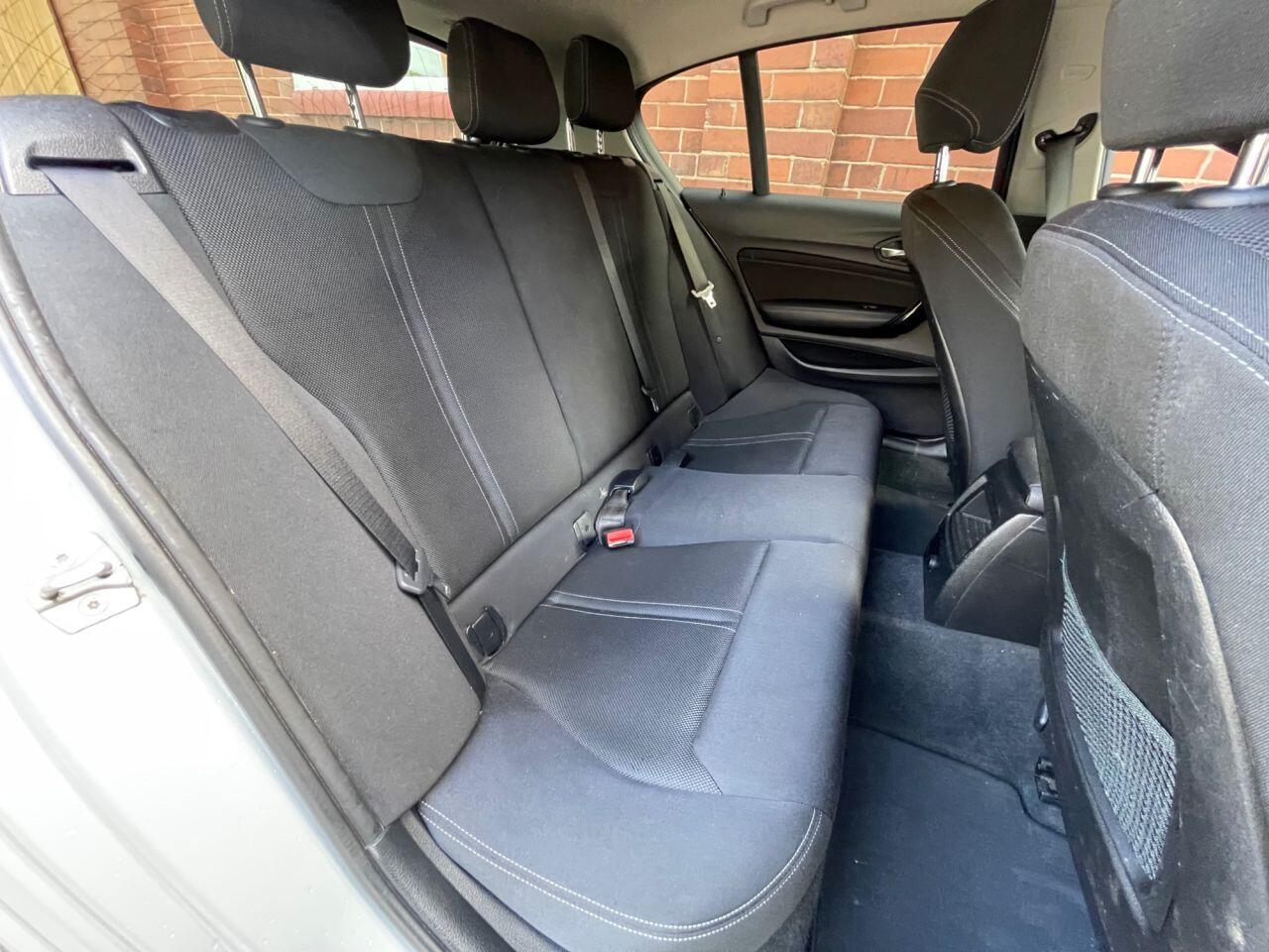 BMW 1 Series view 22