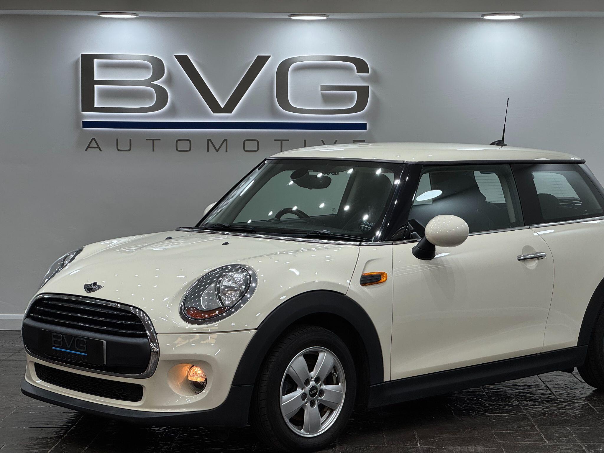 Mini Hatch view 13