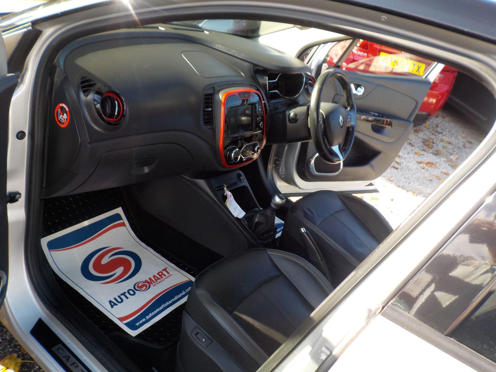 Renault Captur 1.5 dCi ENERGY Signature Nav Euro 6 (s/s) 5dr