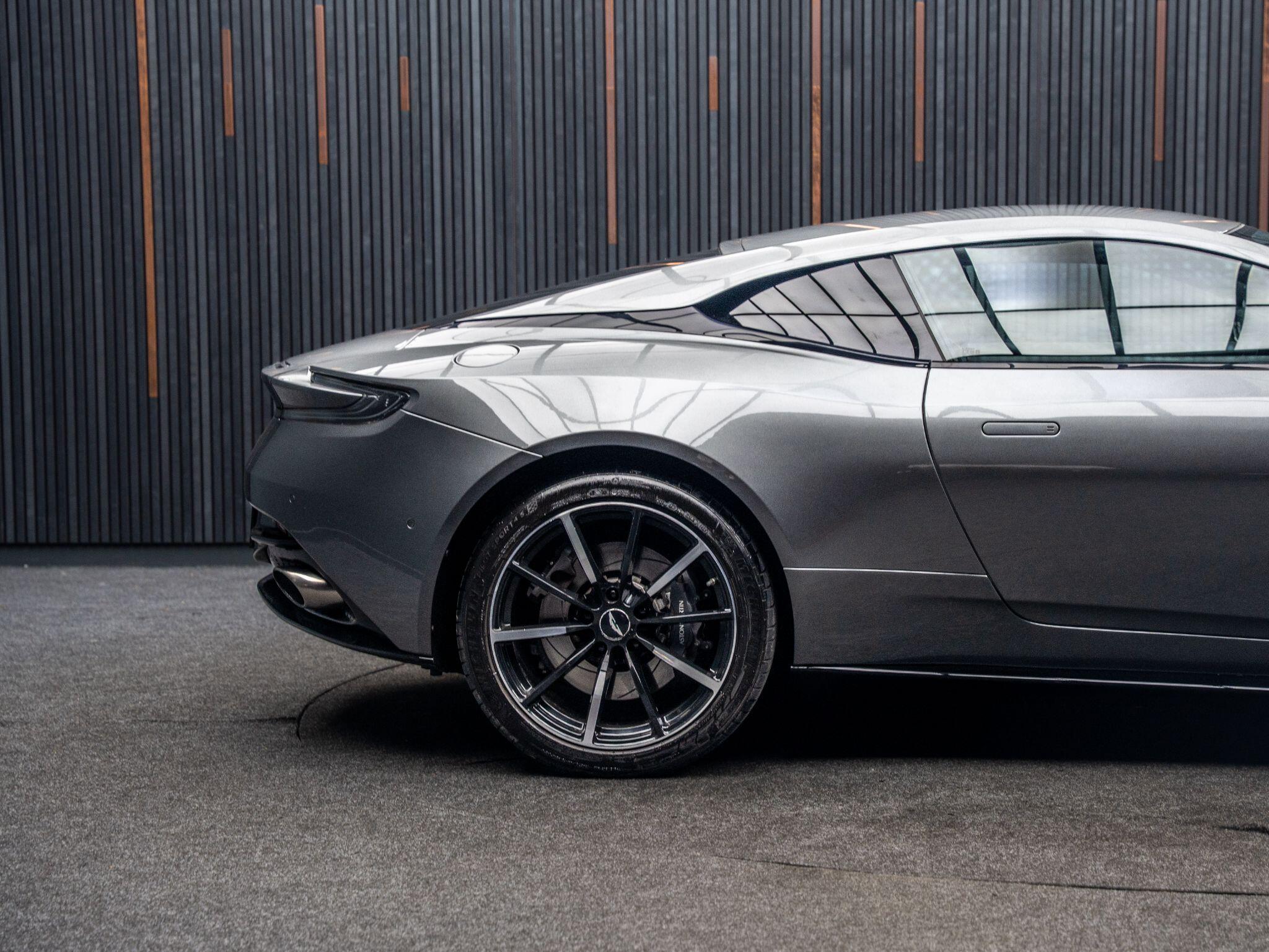 Aston Martin DB11 view 19