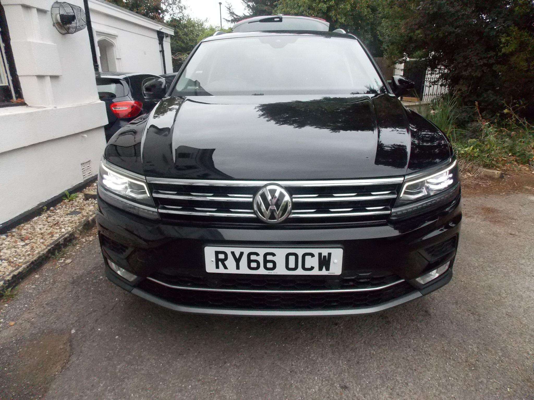 Volkswagen Tiguan view 83