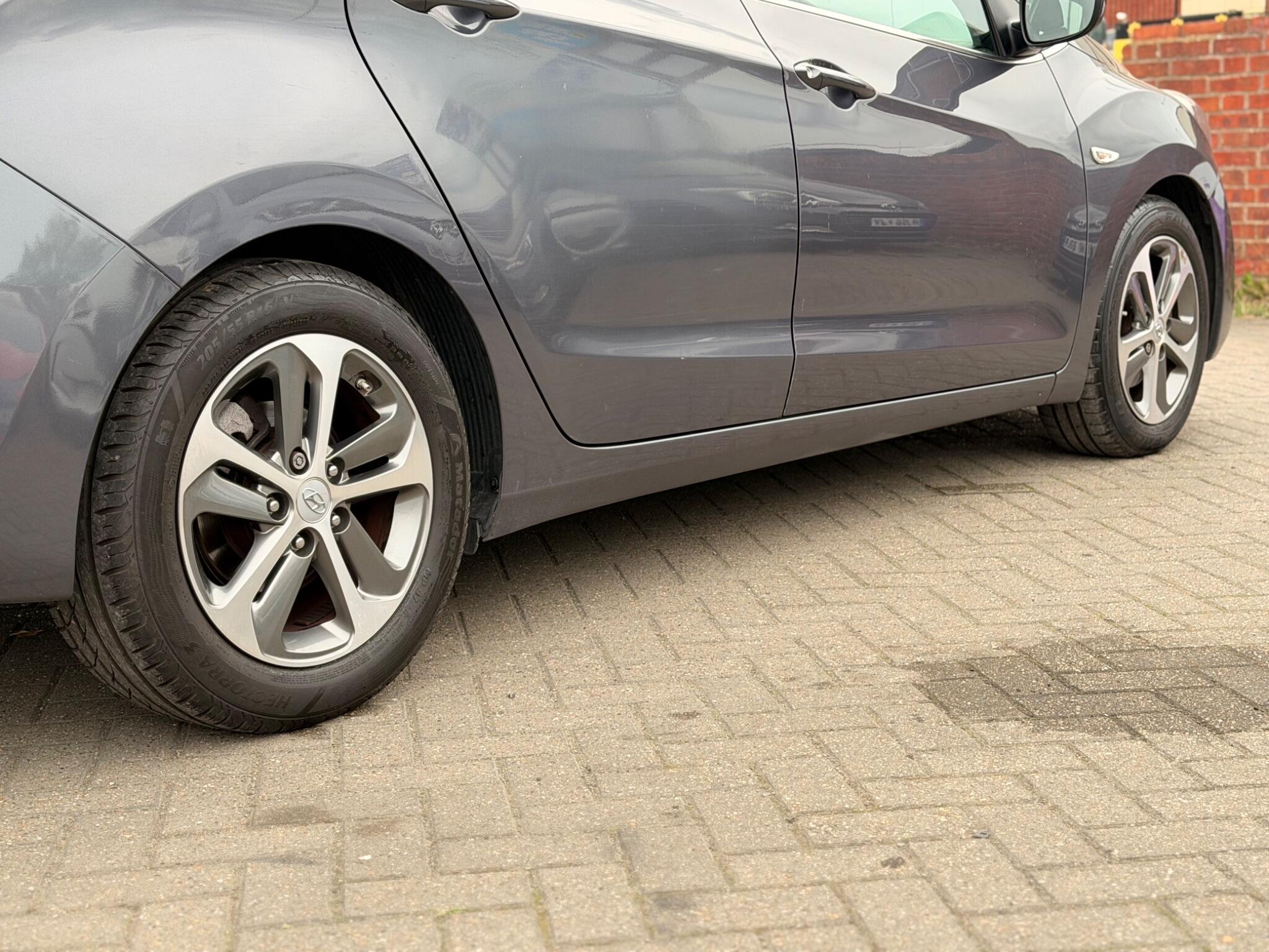 Hyundai i30 view 10