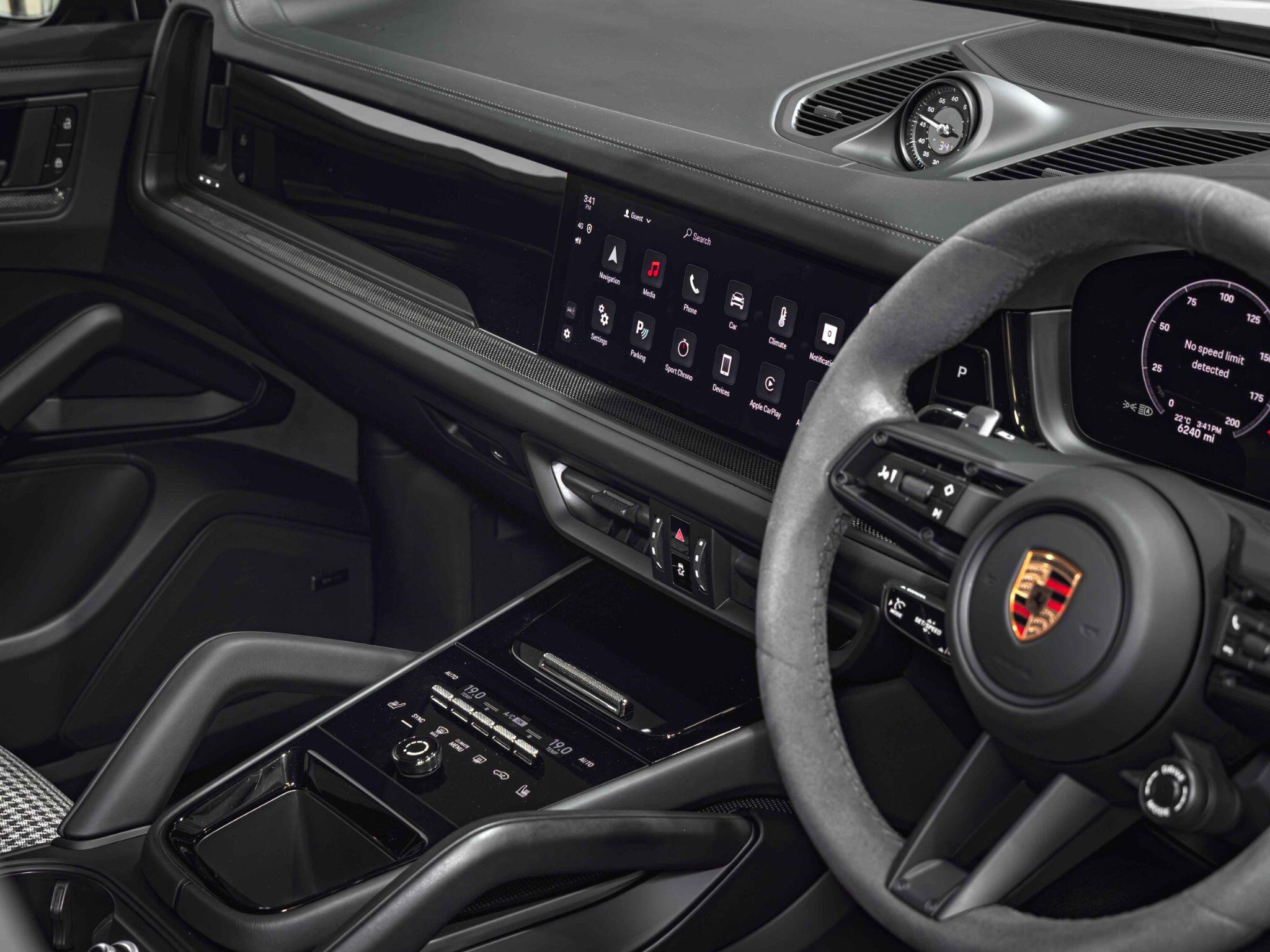 Porsche Cayenne view 25
