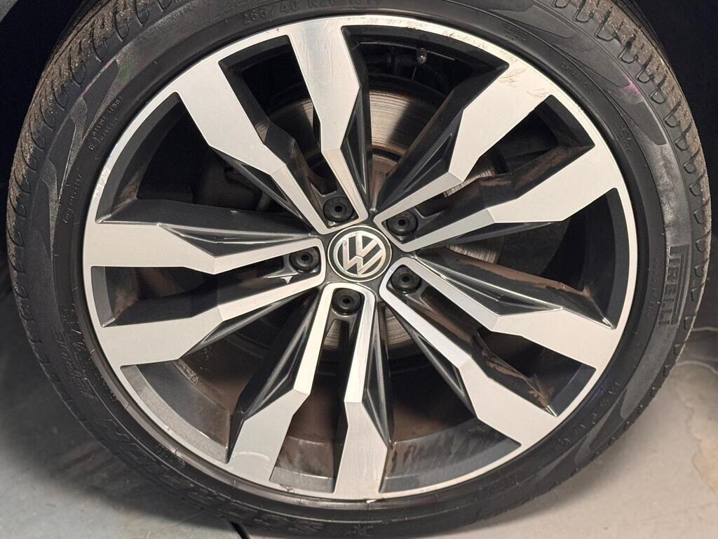 Volkswagen Tiguan view 16