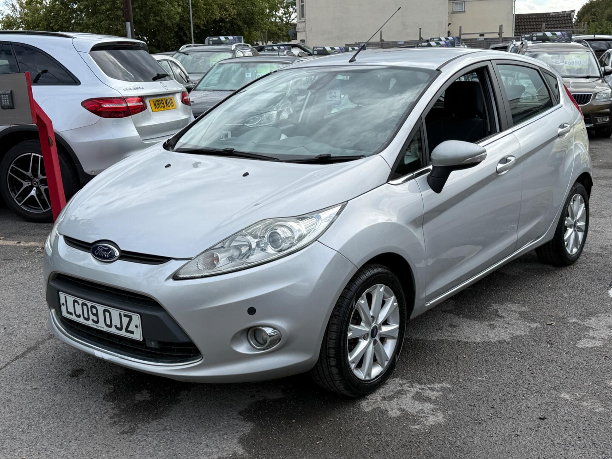 Ford Fiesta - Image 8