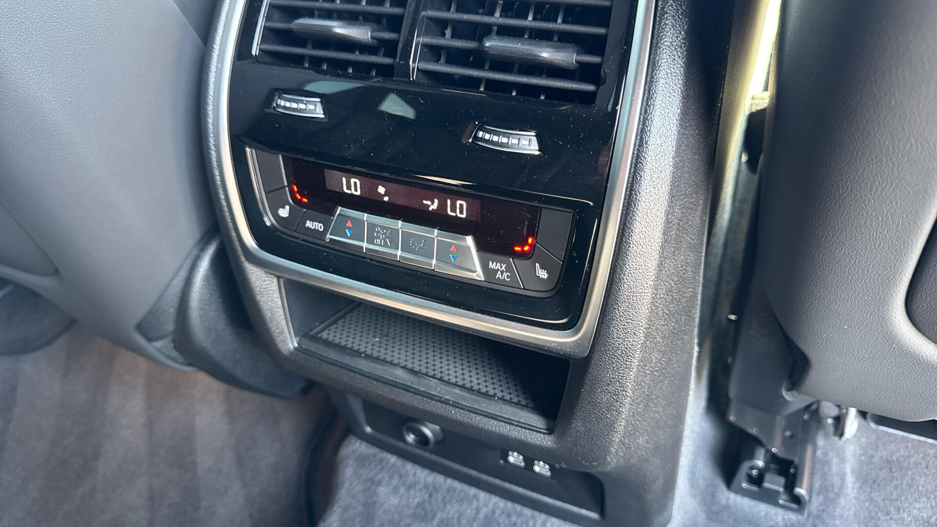 BMW XM view 37