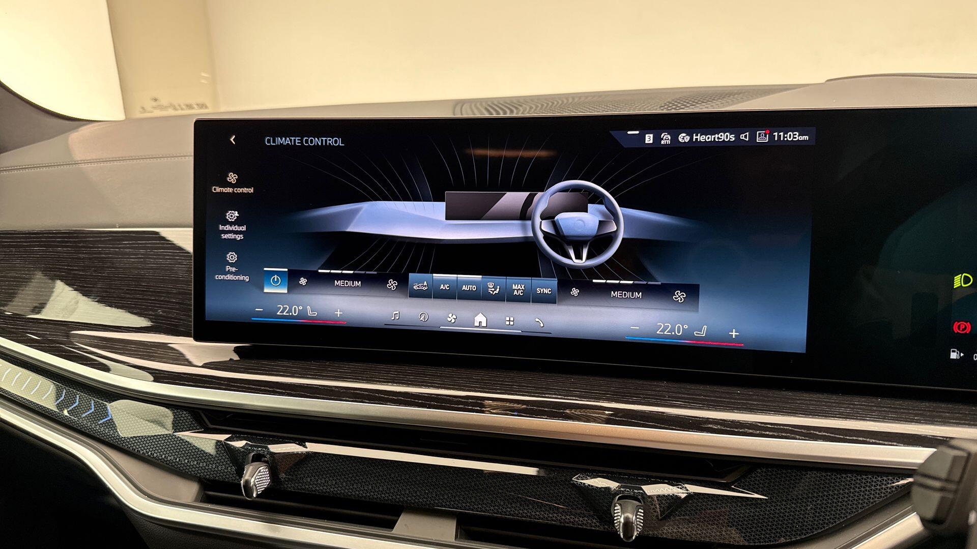 BMW X5 view 24