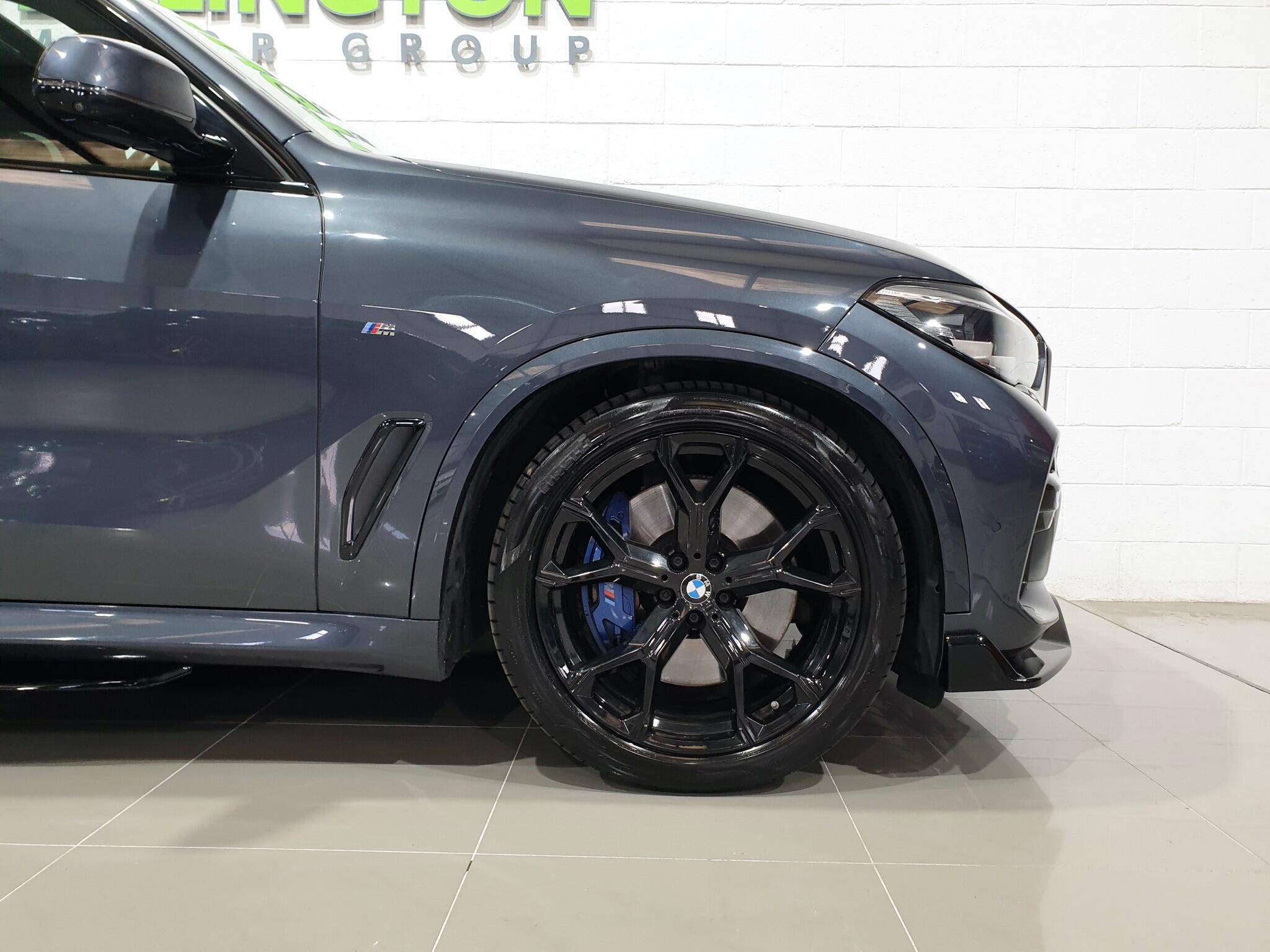 BMW X5 view 15