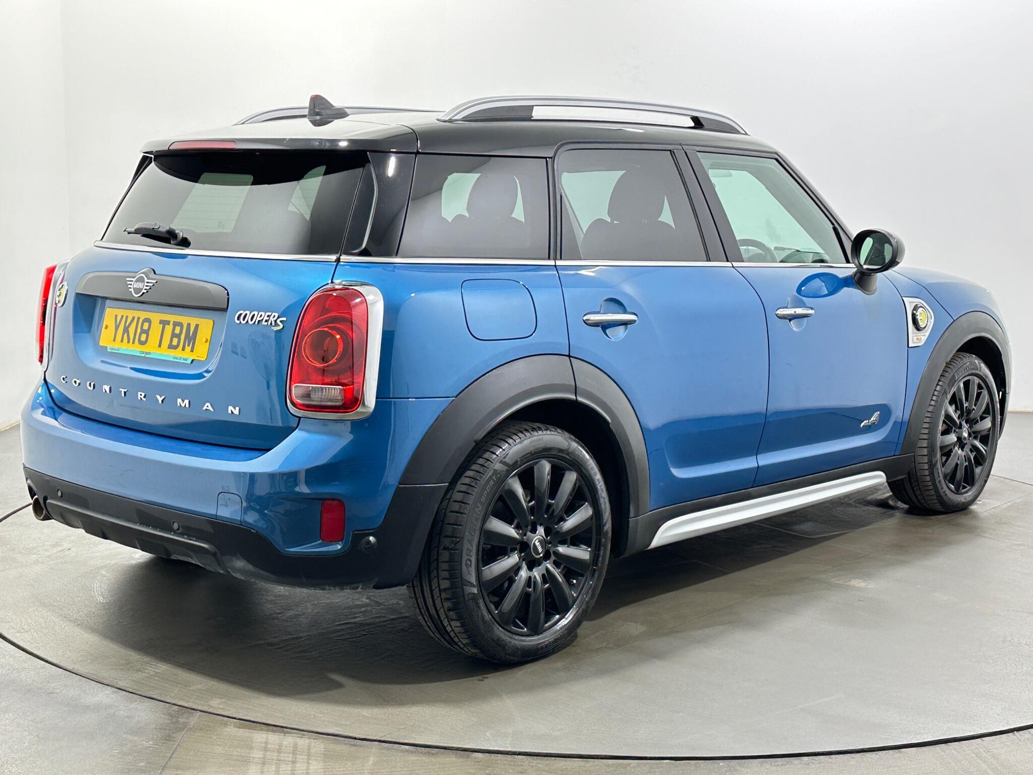 Mini Countryman view 8