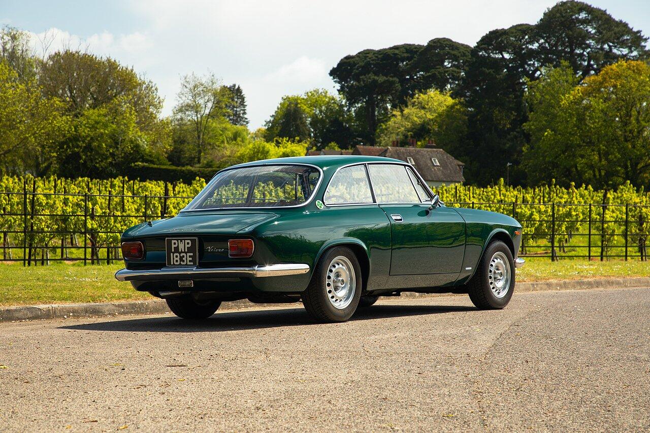Alfa Romeo Giulia view 109