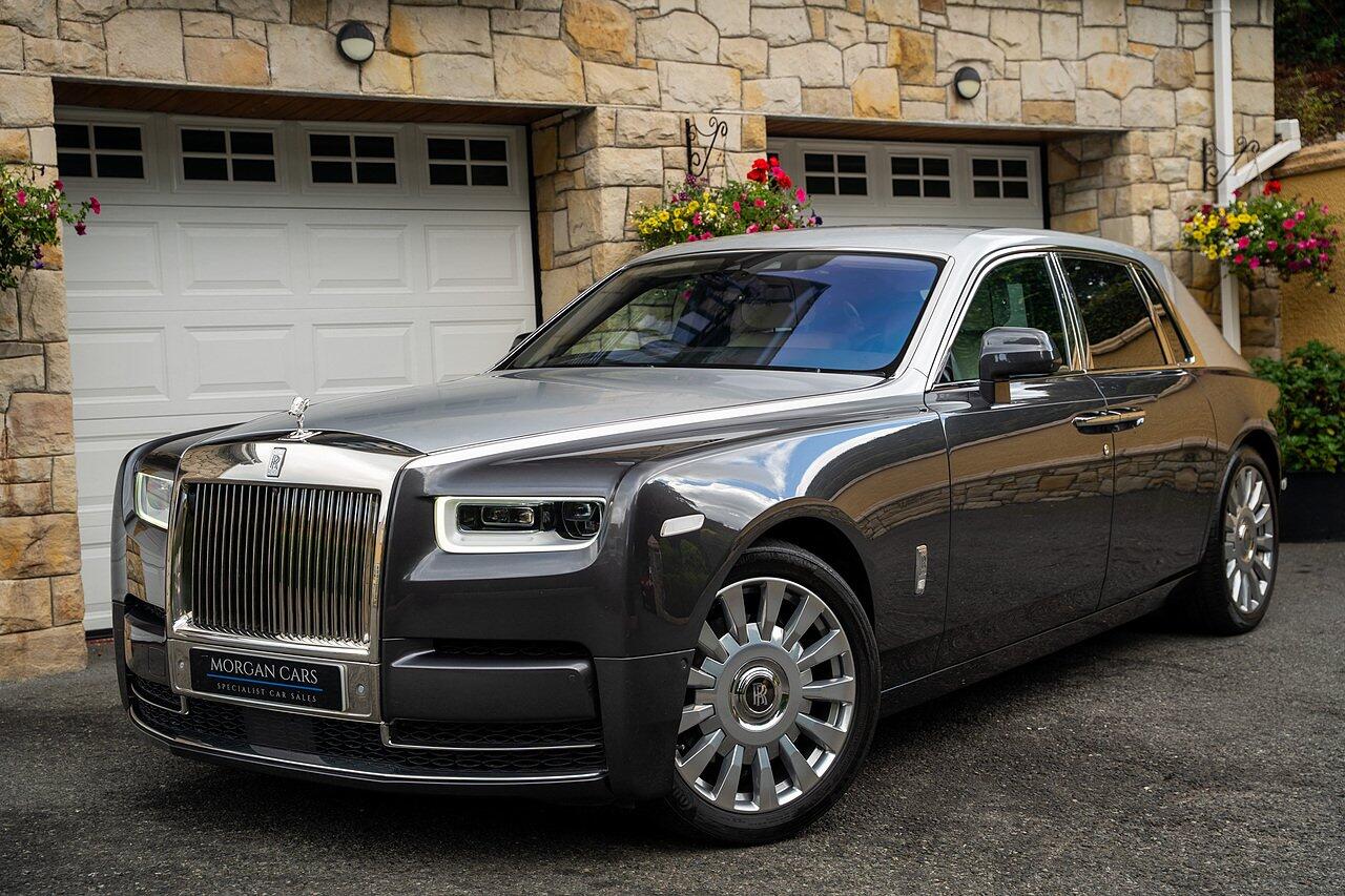 Rolls-Royce Phantom view 112