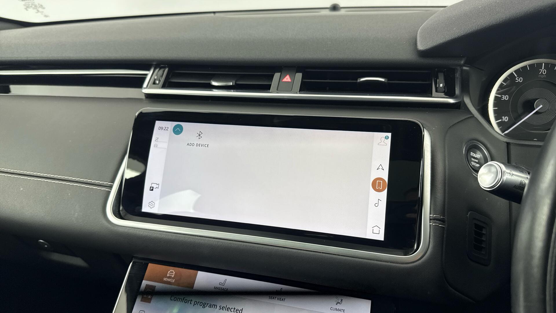 Land Rover Range Rover Velar view 34