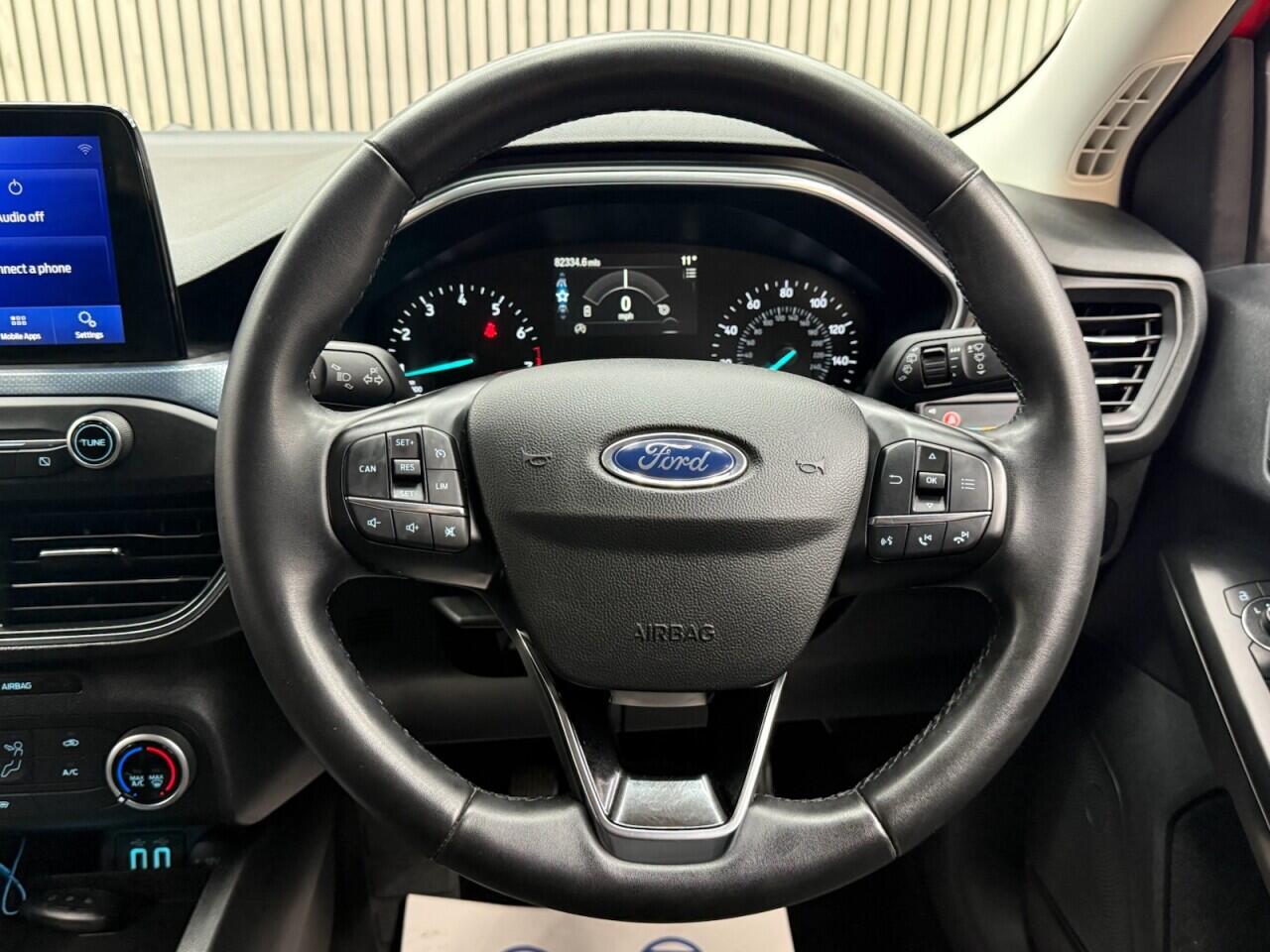 Ford Focus view 10