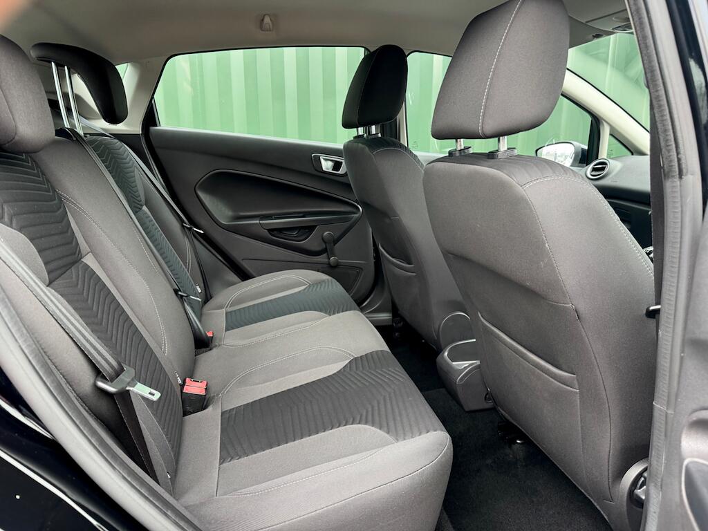 Ford Fiesta view 33