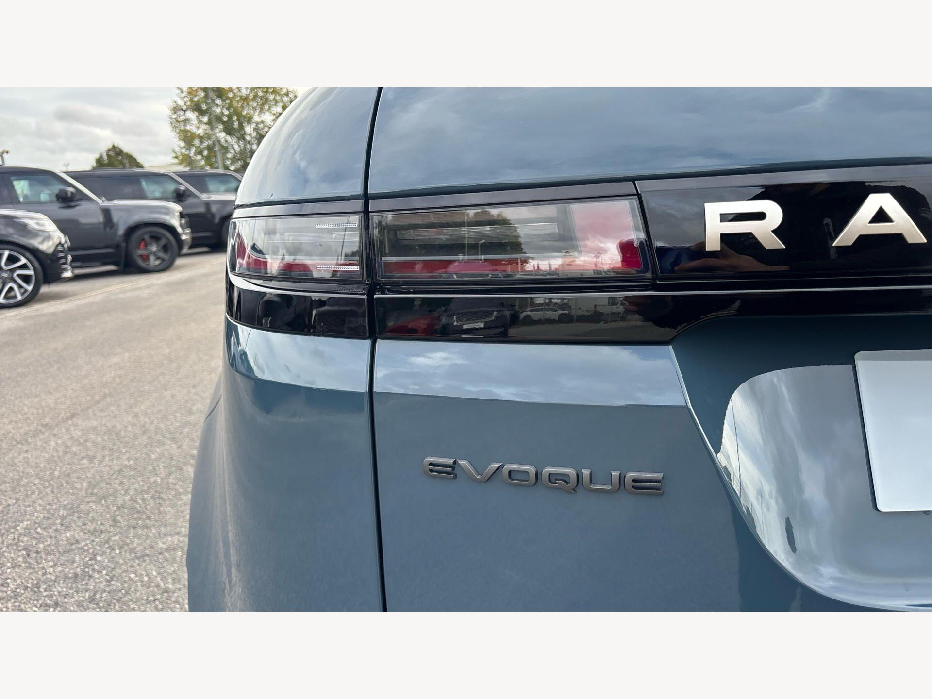 Land Rover Range Rover Evoque view 23