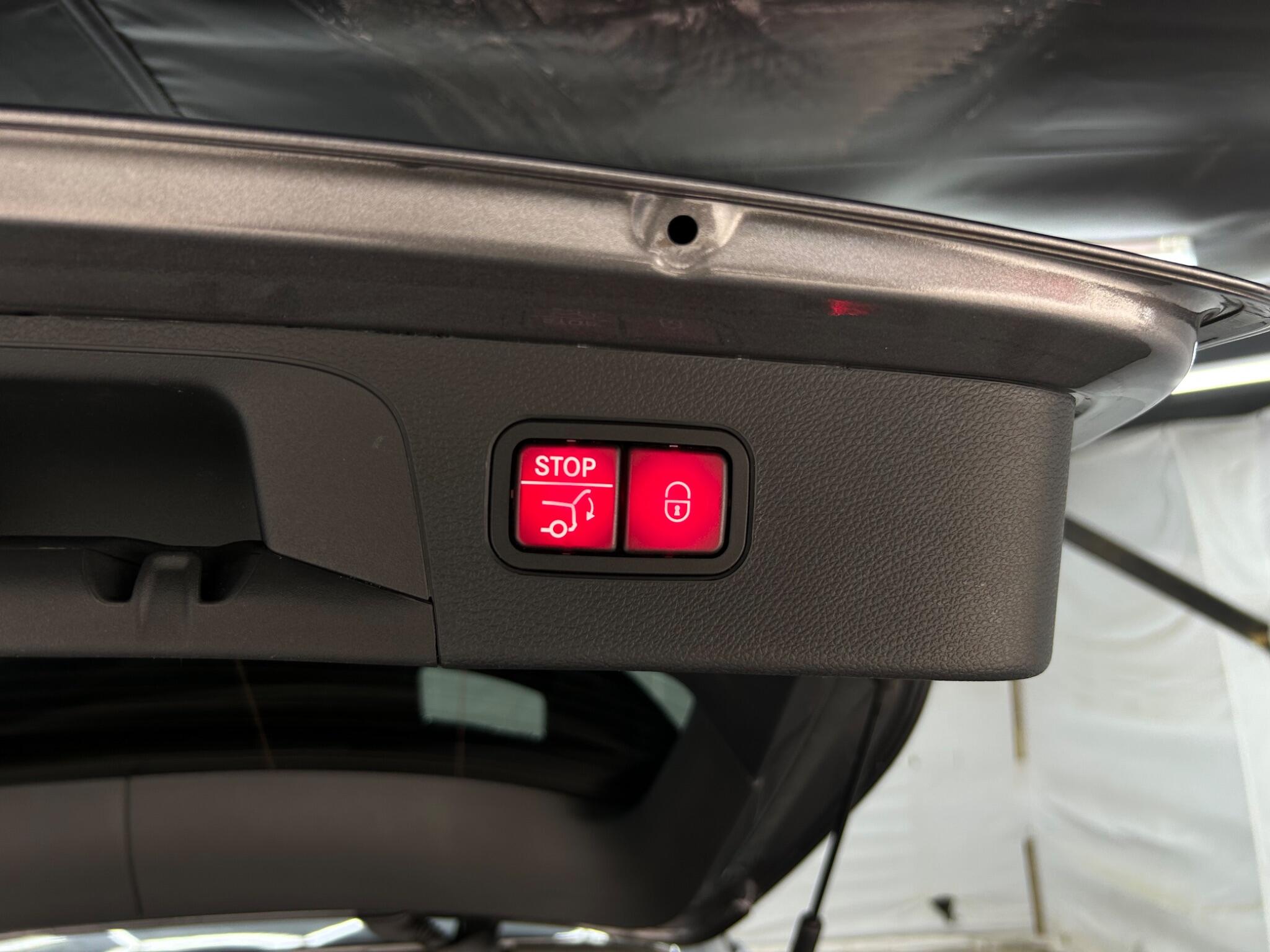 Mercedes-Benz GLC view 30