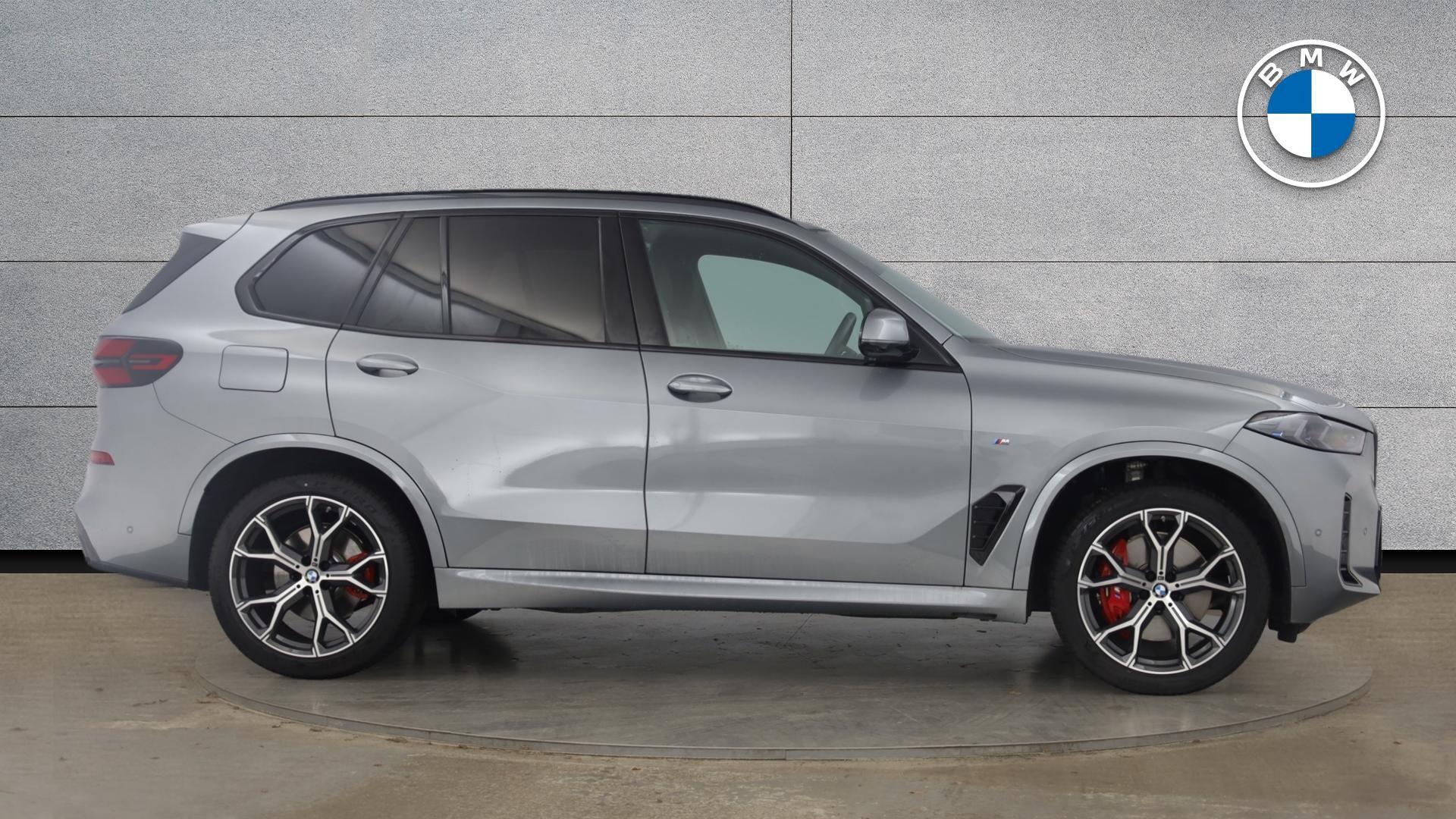 BMW X5 view 3
