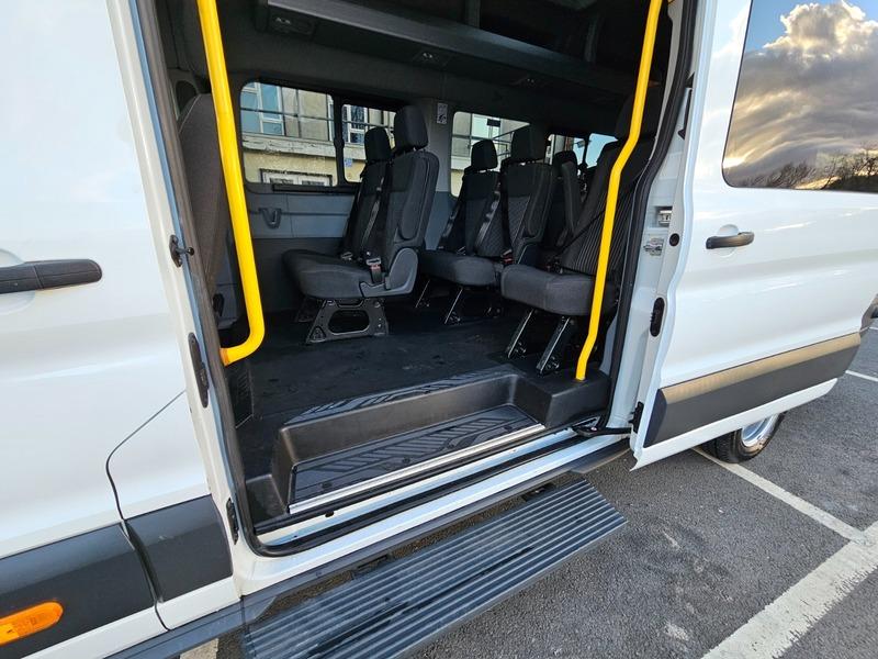 2018 Ford Transit 2.2 TDCi 460 HDT Trend Minibus 5dr Diesel Manual L4 H3 (18 seats) (196 g/km, 123 bhp) • 9,875 miles image 21