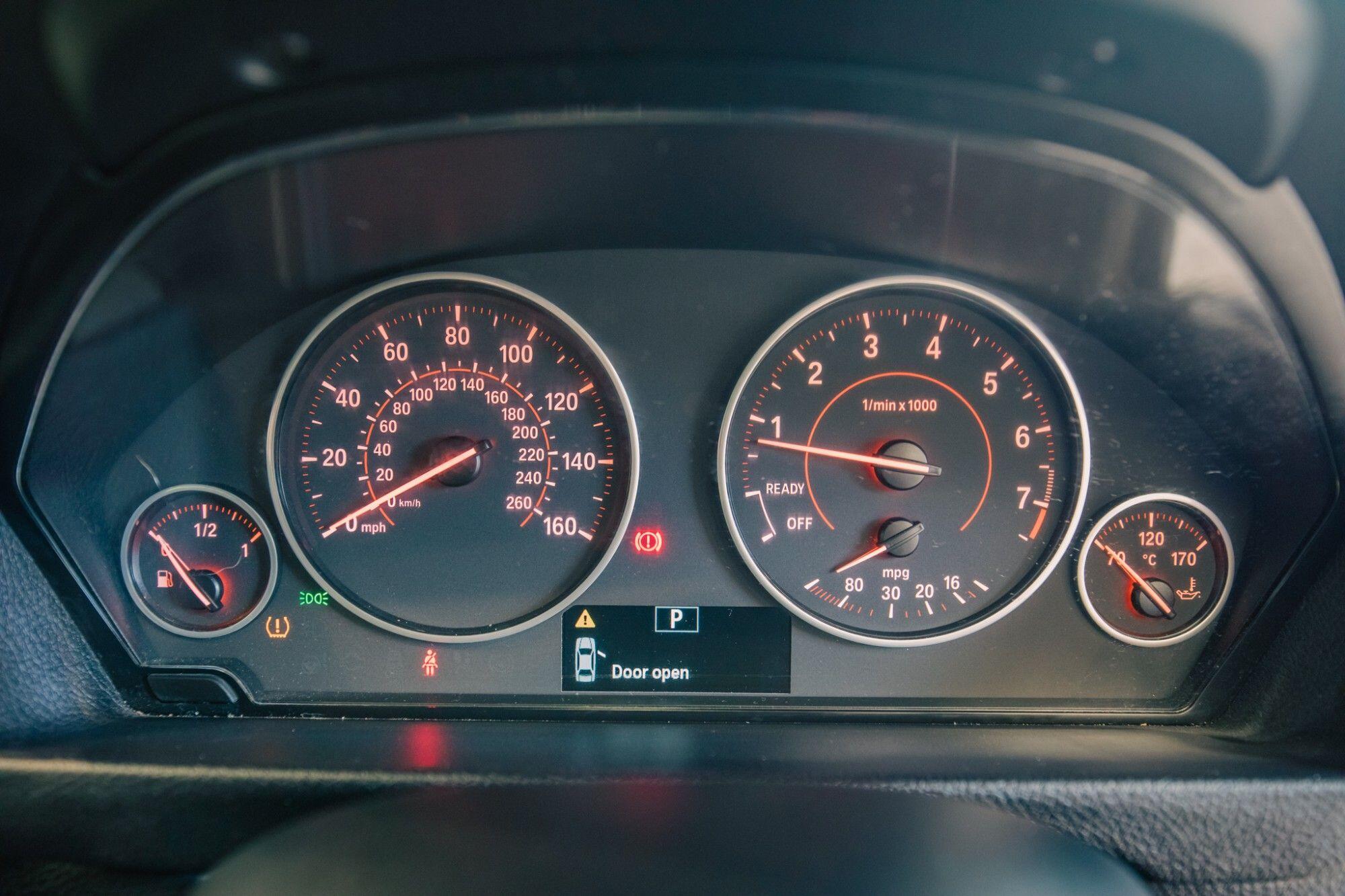 BMW 3 Series view 15