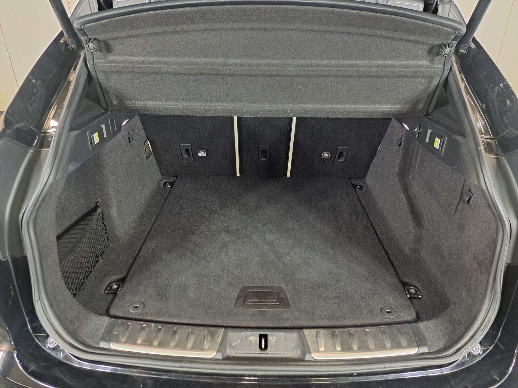 Jaguar F-Pace view 34